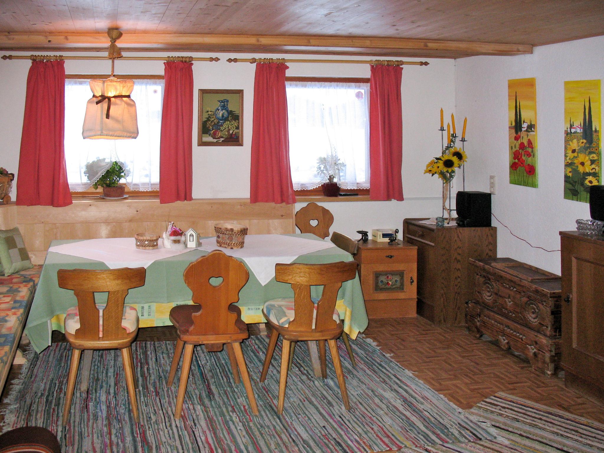 Foto 3 - Casa con 5 camere da letto a Mayrhofen con giardino e vista sulle montagne