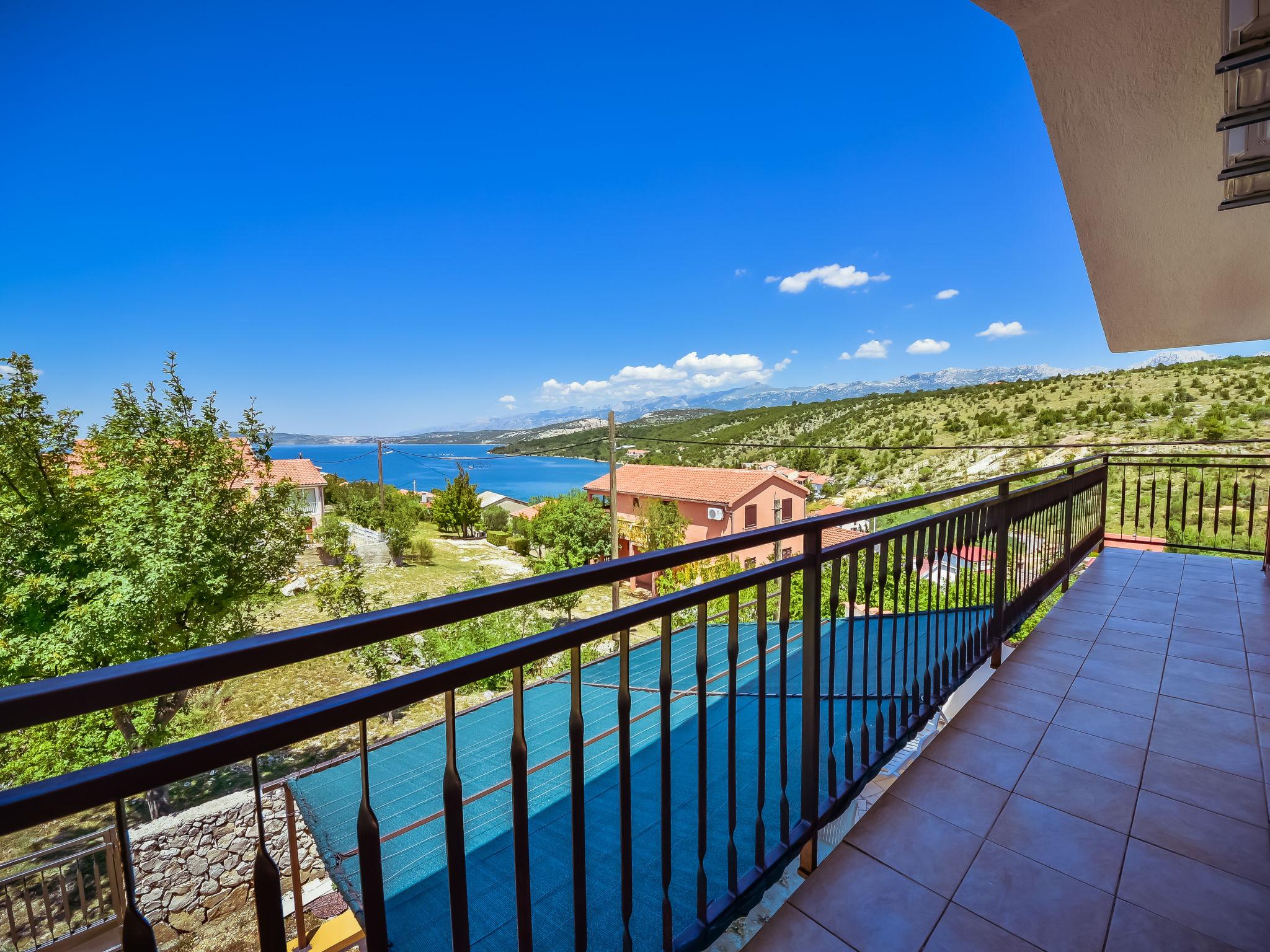 Foto 6 - Casa de 4 habitaciones en Obrovac con jardín y vistas al mar