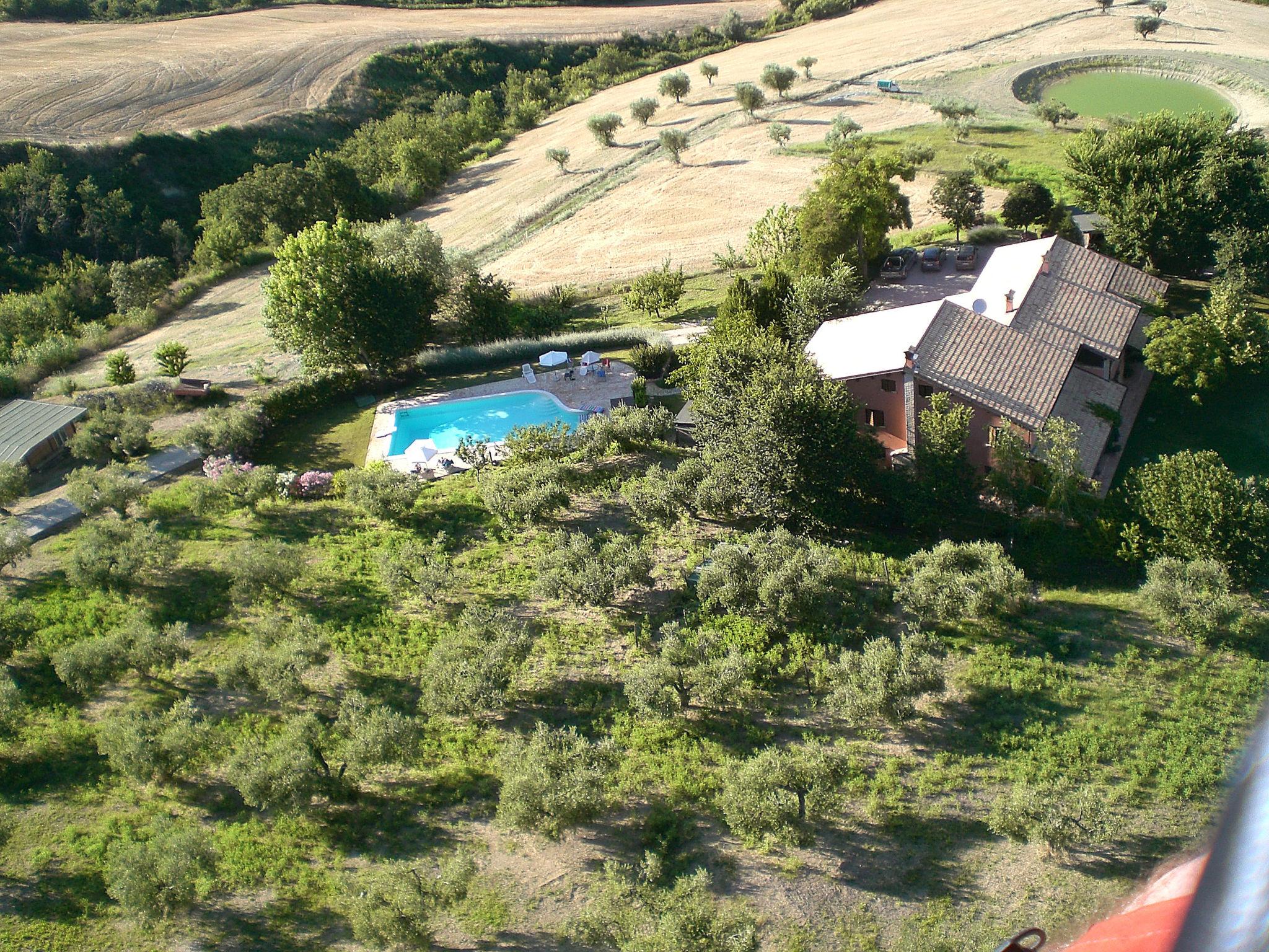 Foto 3 - Appartamento con 2 camere da letto a Città Sant'Angelo con piscina e vista mare