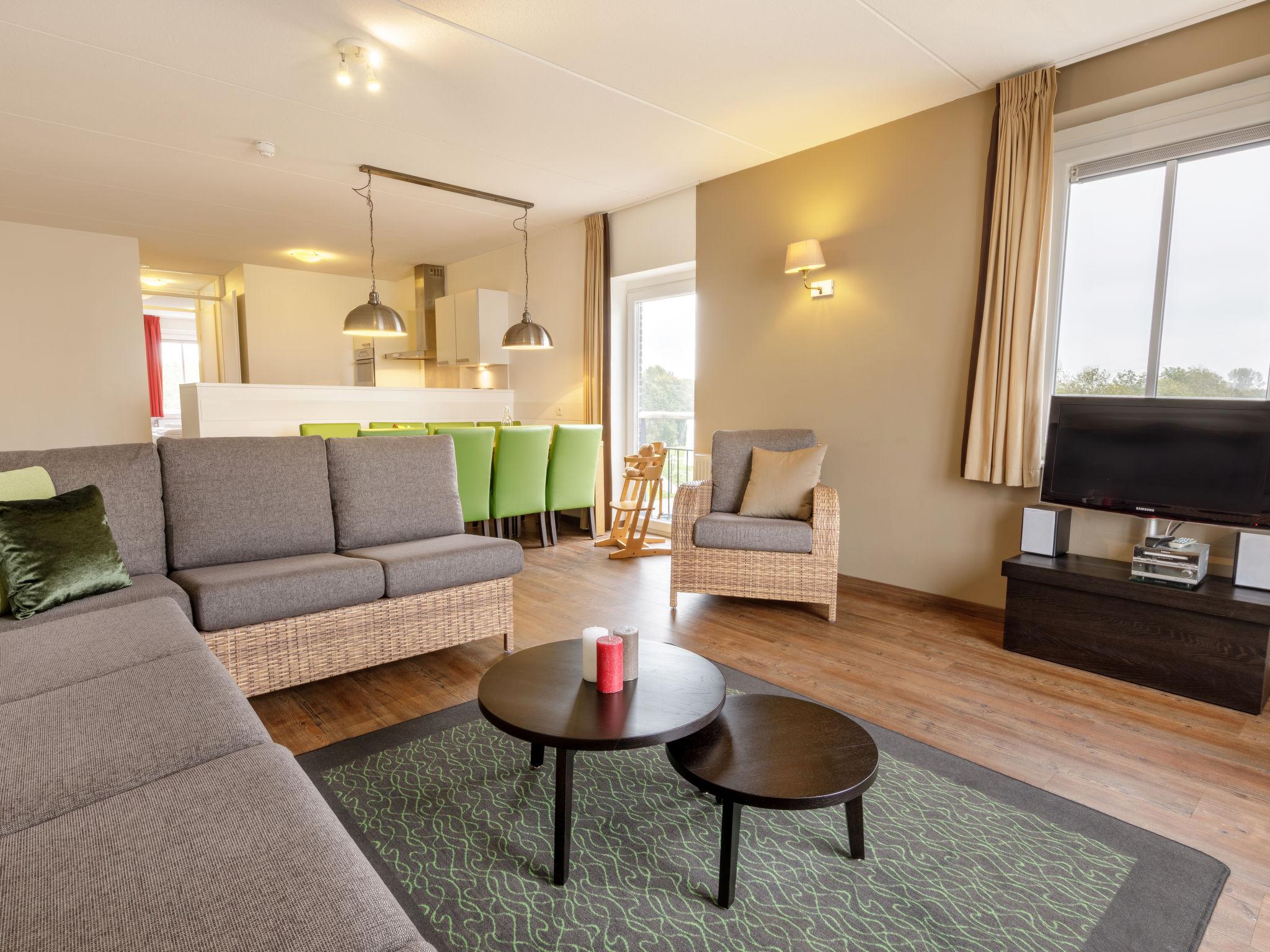 Photo 2 - 4 bedroom Apartment in Zeewolde with swimming pool and sauna