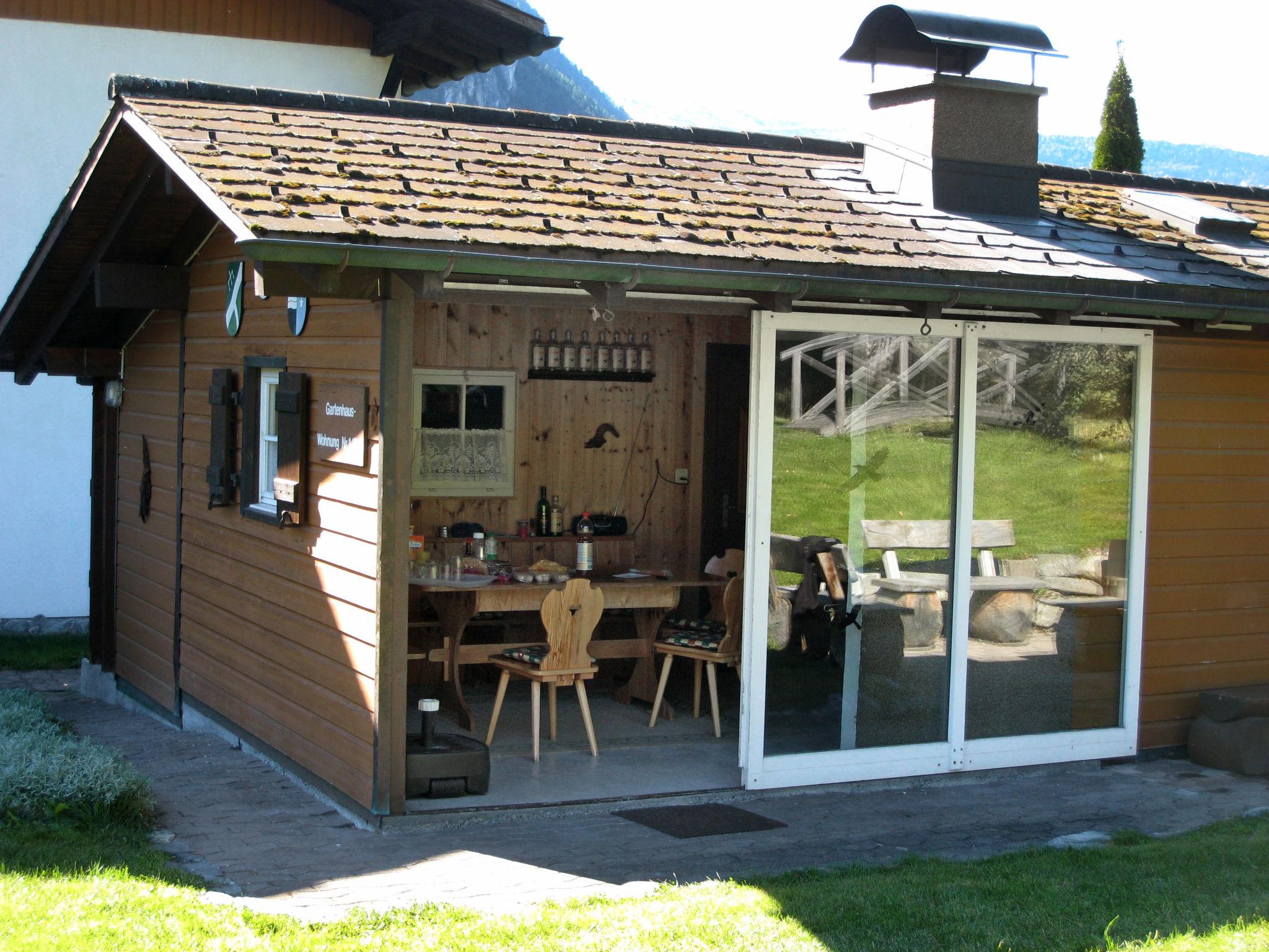 Photo 2 - Appartement de 2 chambres à Albula/Alvra avec jardin