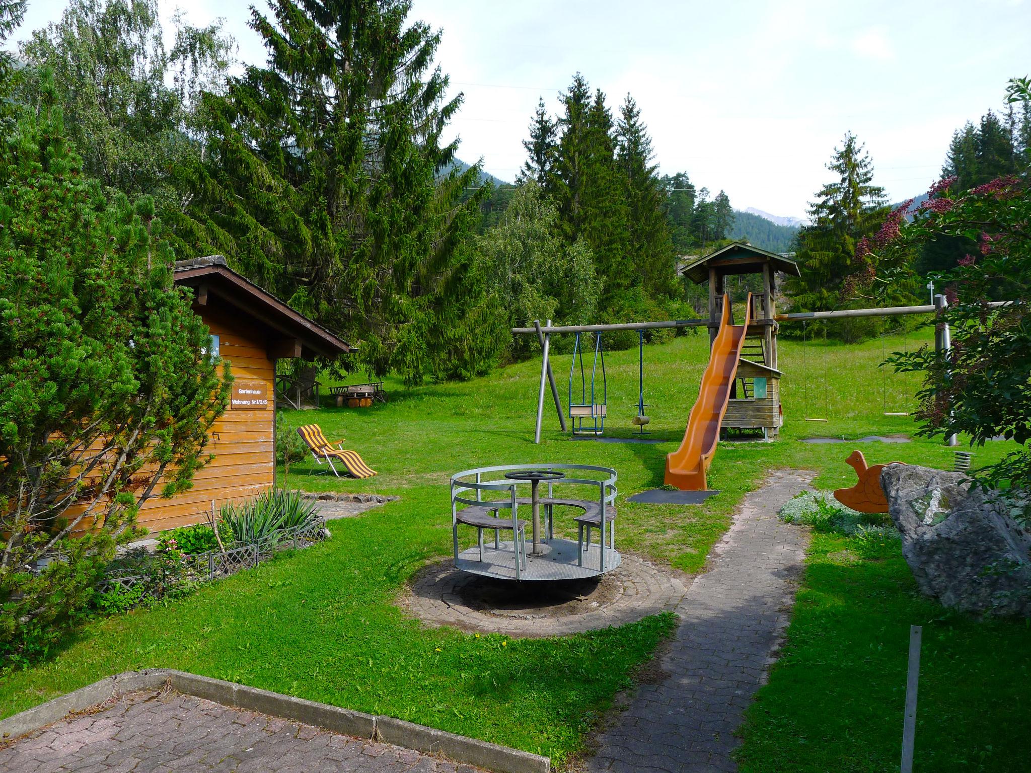 Photo 23 - Appartement de 2 chambres à Albula/Alvra avec jardin