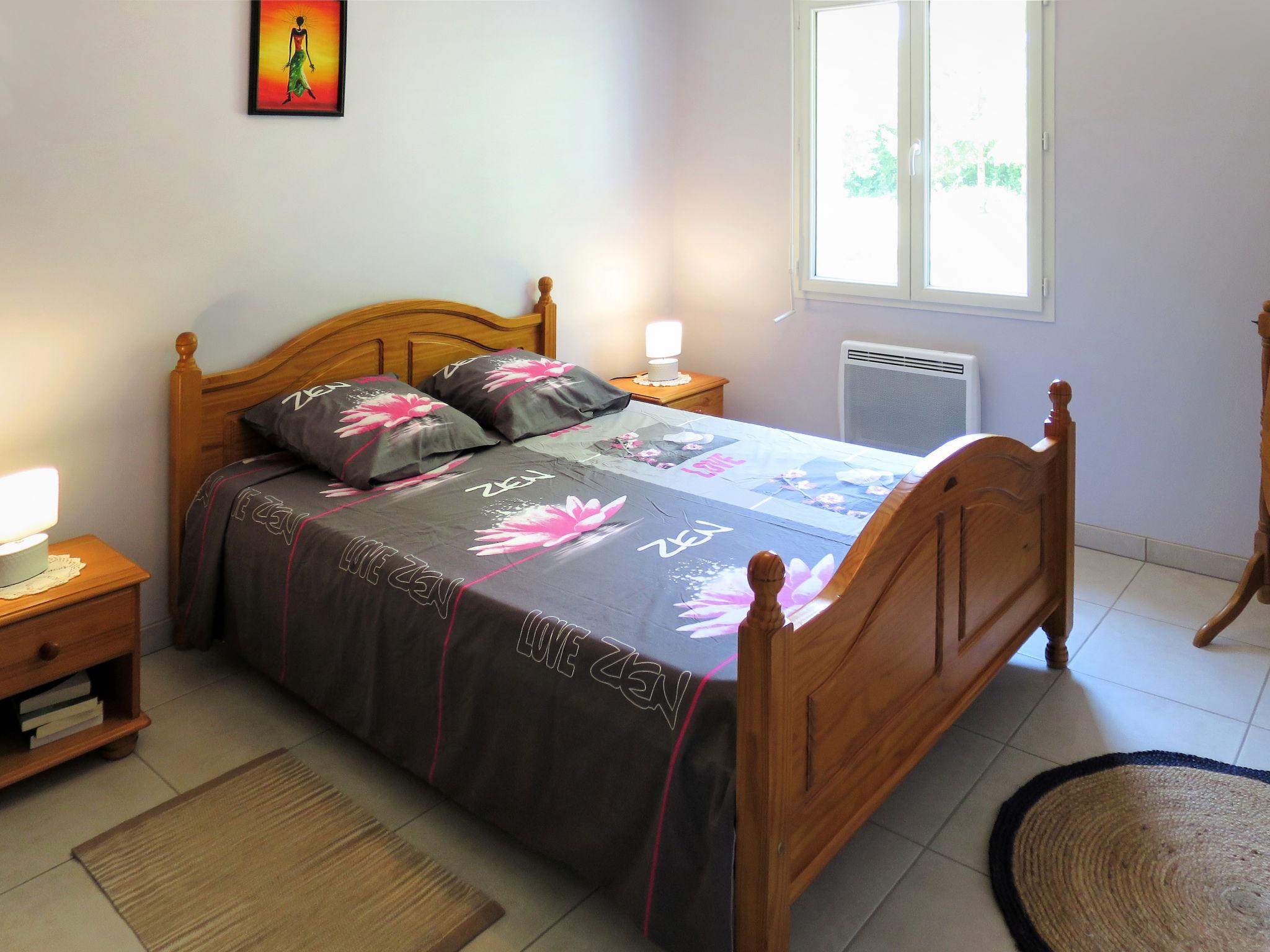 Foto 5 - Casa con 2 camere da letto a Civrac-en-Médoc con terrazza