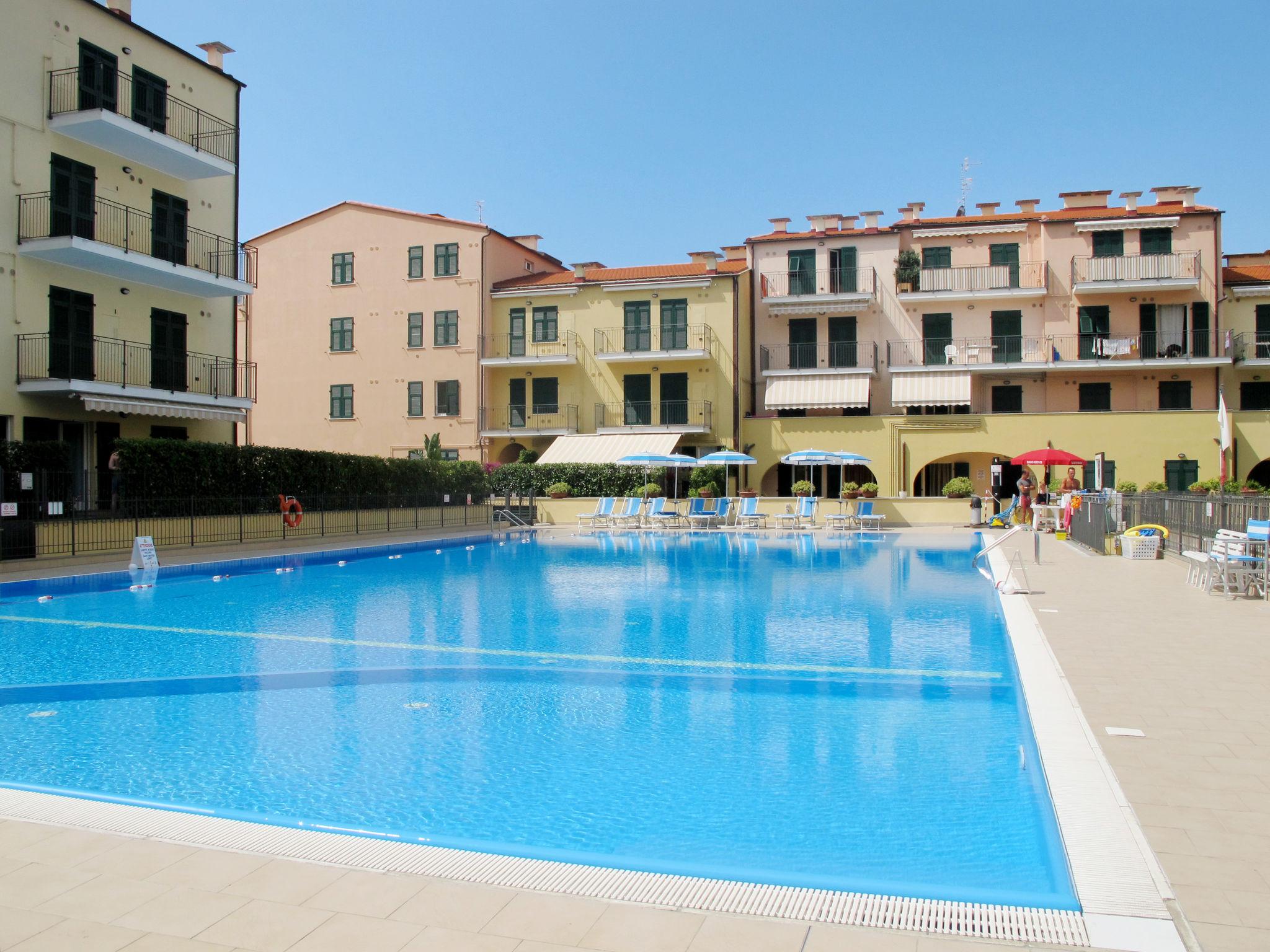 Photo 6 - Appartement de 1 chambre à Imperia avec piscine et vues à la mer