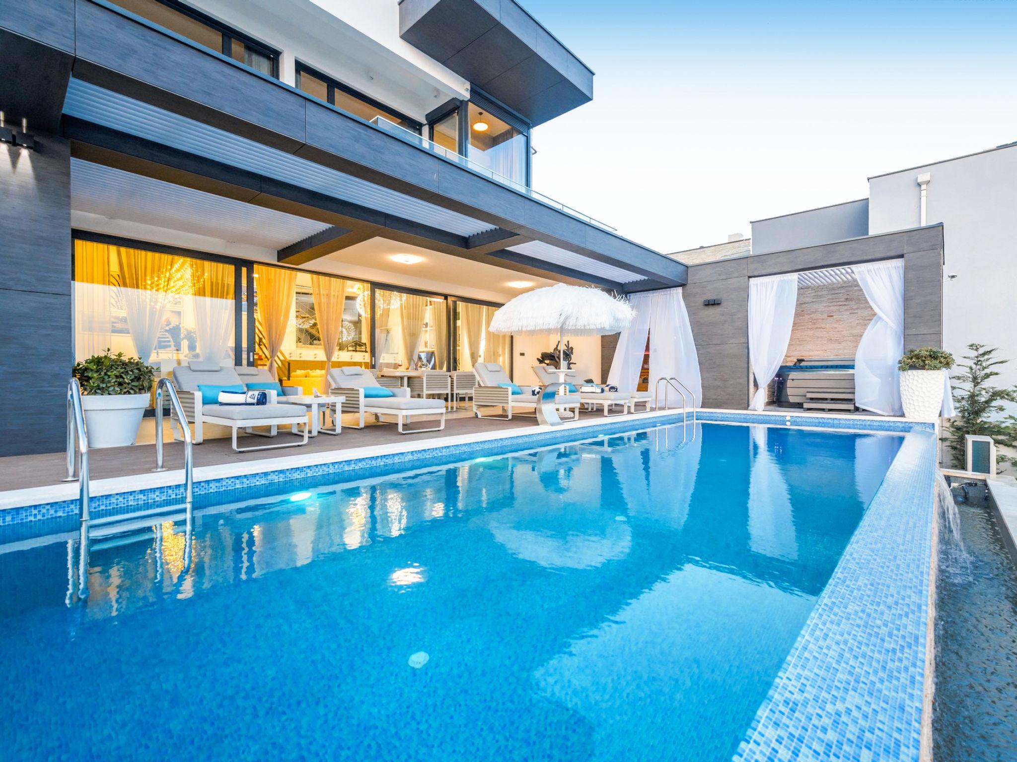 Foto 36 - Casa de 4 habitaciones en Crikvenica con piscina privada y vistas al mar