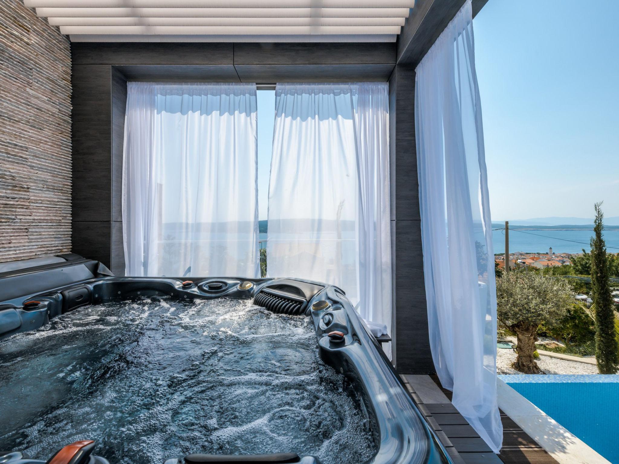 Foto 7 - Casa con 4 camere da letto a Crikvenica con piscina privata e vista mare