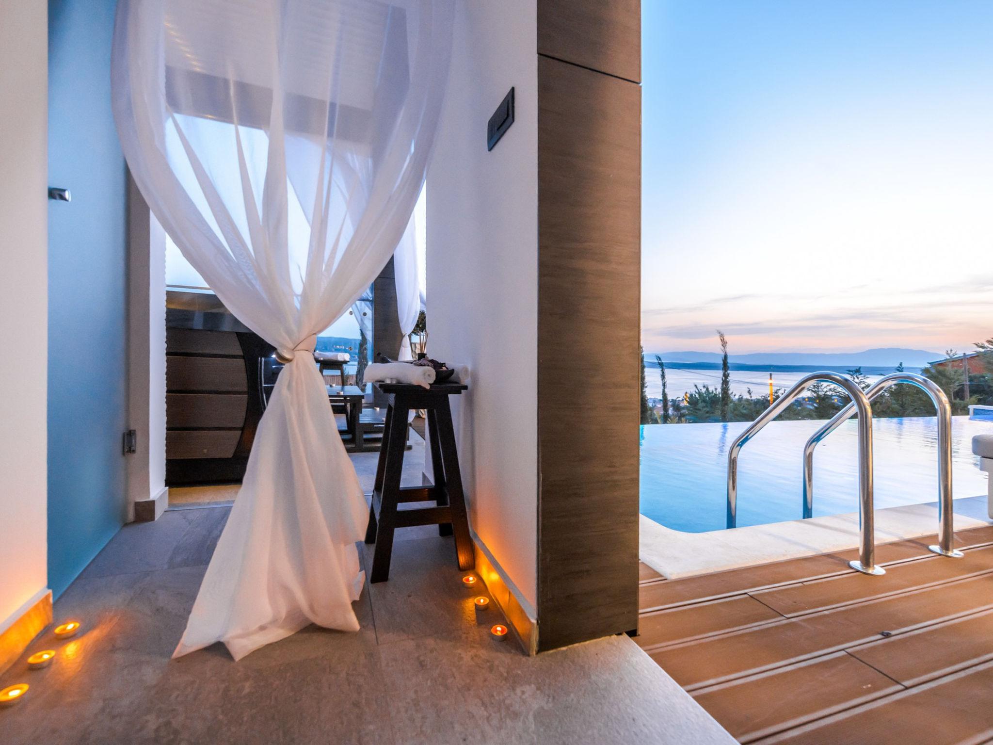 Foto 27 - Casa de 4 quartos em Crikvenica com piscina privada e vistas do mar