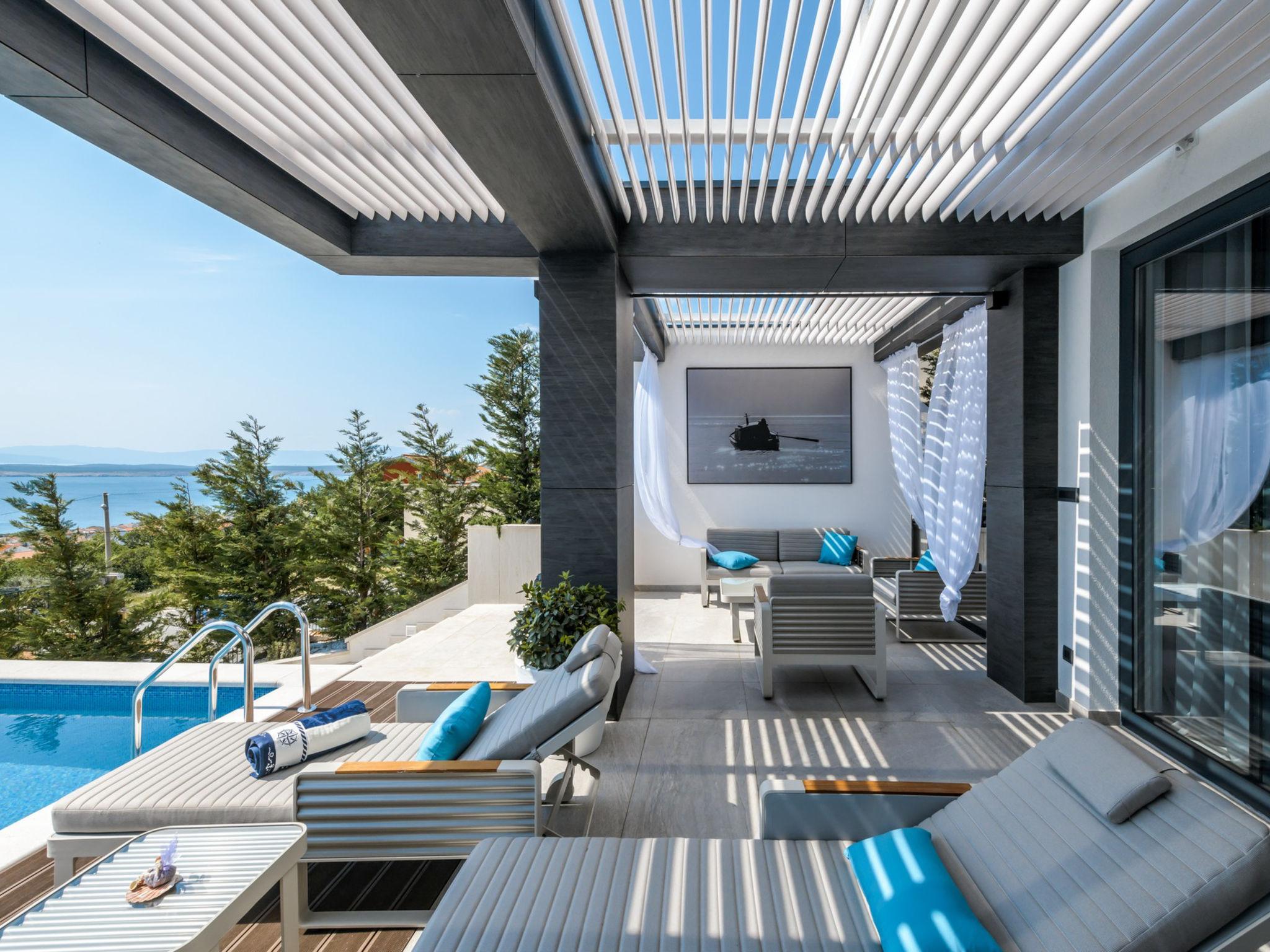 Foto 3 - Casa de 4 habitaciones en Crikvenica con piscina privada y vistas al mar