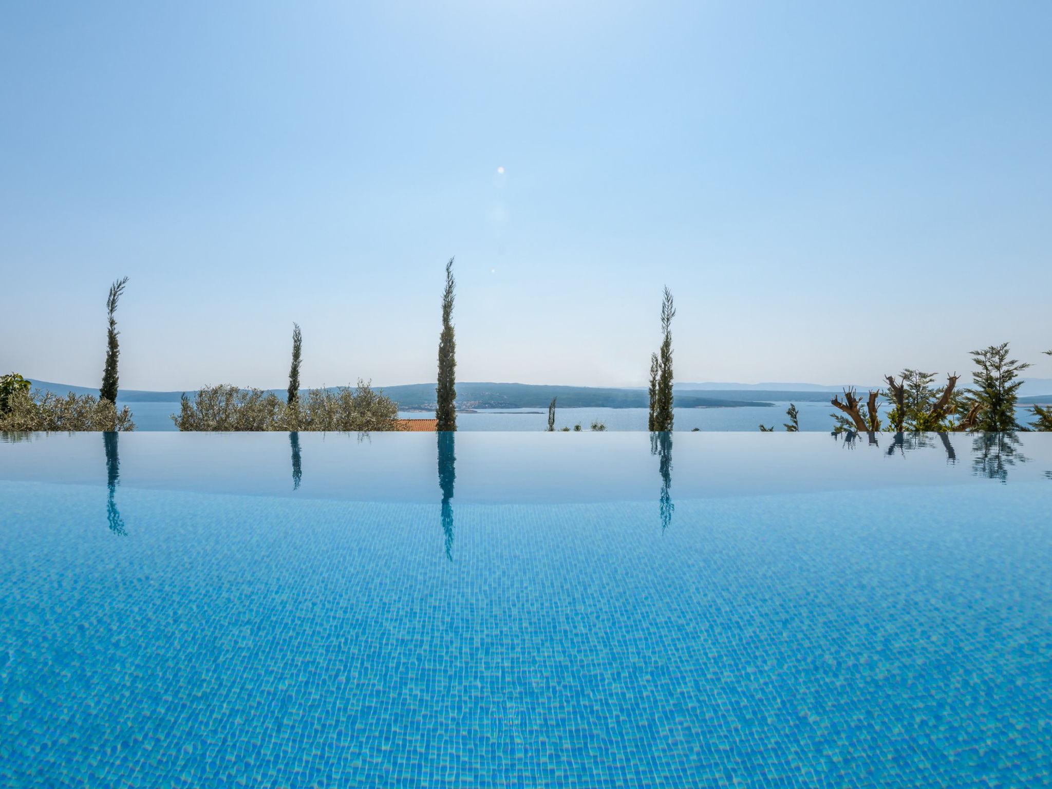 Foto 6 - Casa de 4 quartos em Crikvenica com piscina privada e vistas do mar