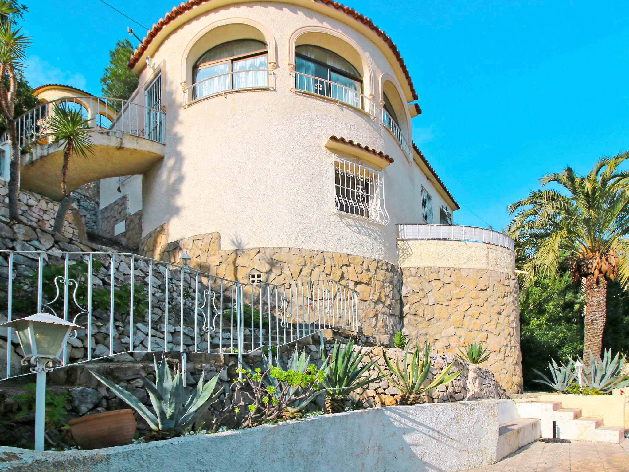 Foto 25 - Casa de 3 quartos em Calp com piscina privada e jardim