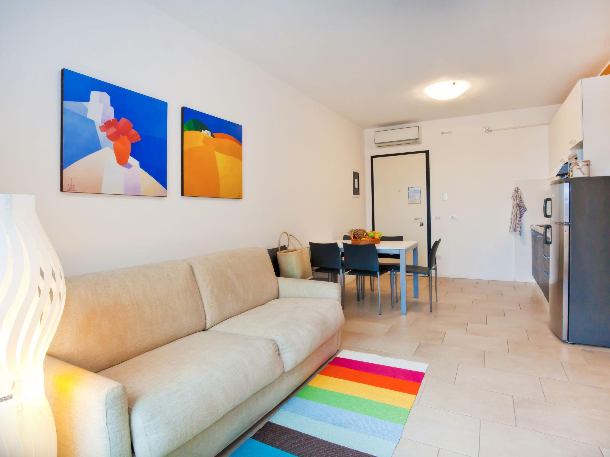 Photo 4 - 2 bedroom Apartment in Caorle with swimming pool and garden