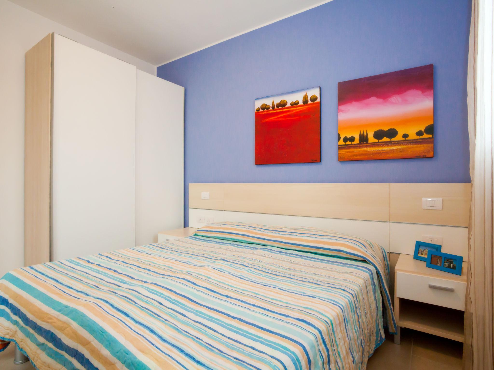 Foto 6 - Apartamento de 2 quartos em Caorle com piscina e jardim