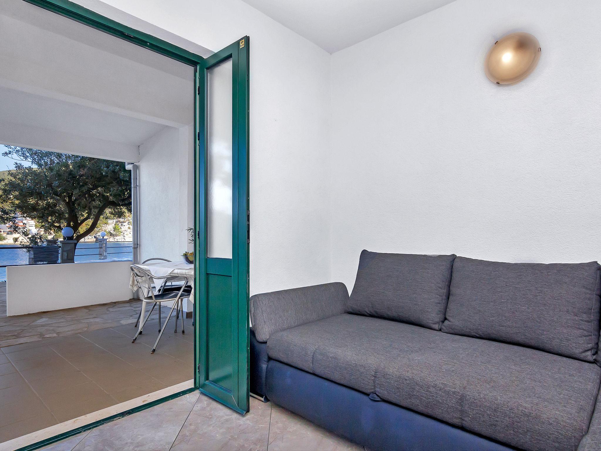 Foto 3 - Appartamento con 1 camera da letto a Jelsa con terrazza e vista mare