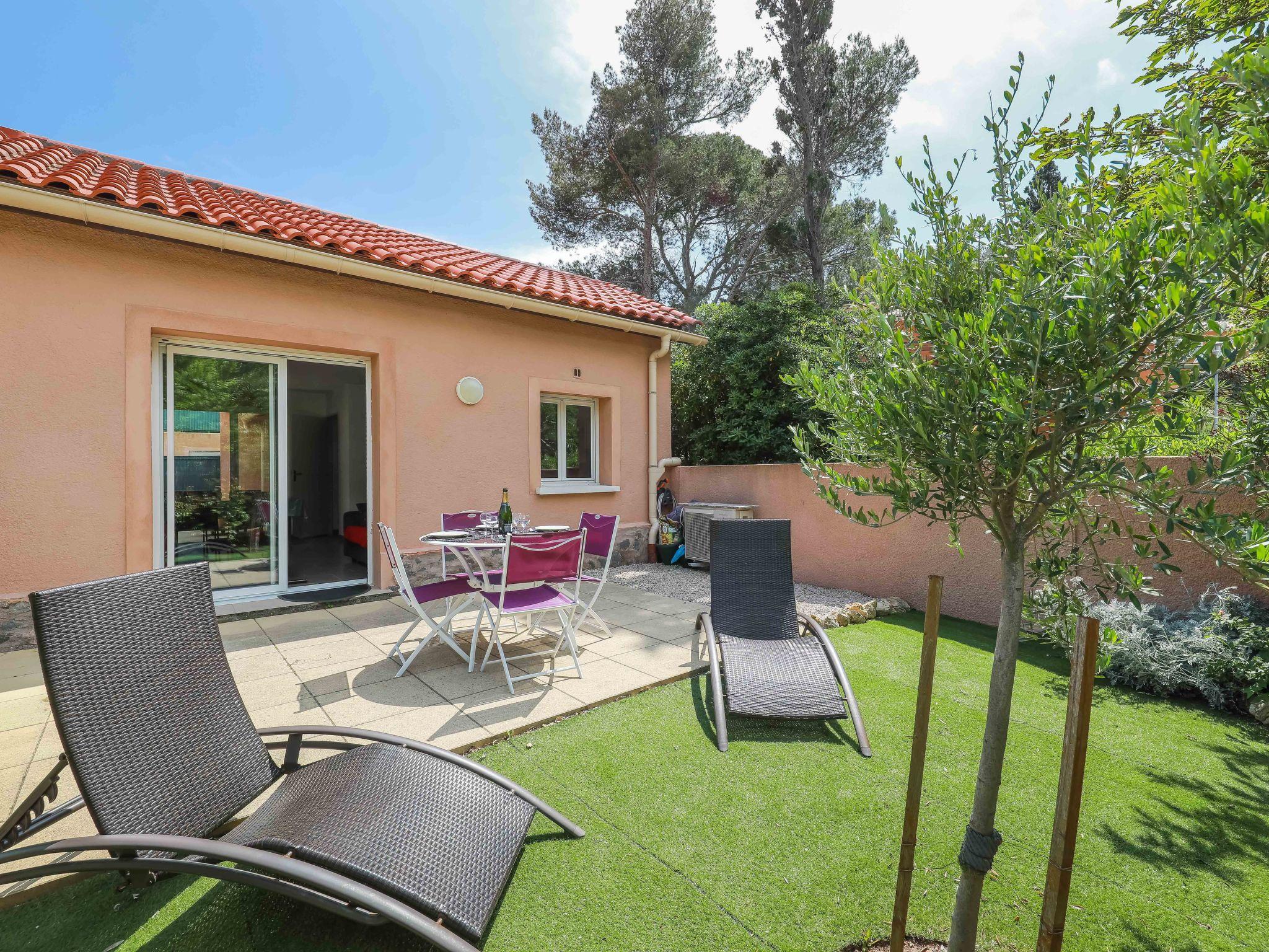 Photo 1 - Maison de 1 chambre à Saint-Raphaël avec terrasse et vues à la mer