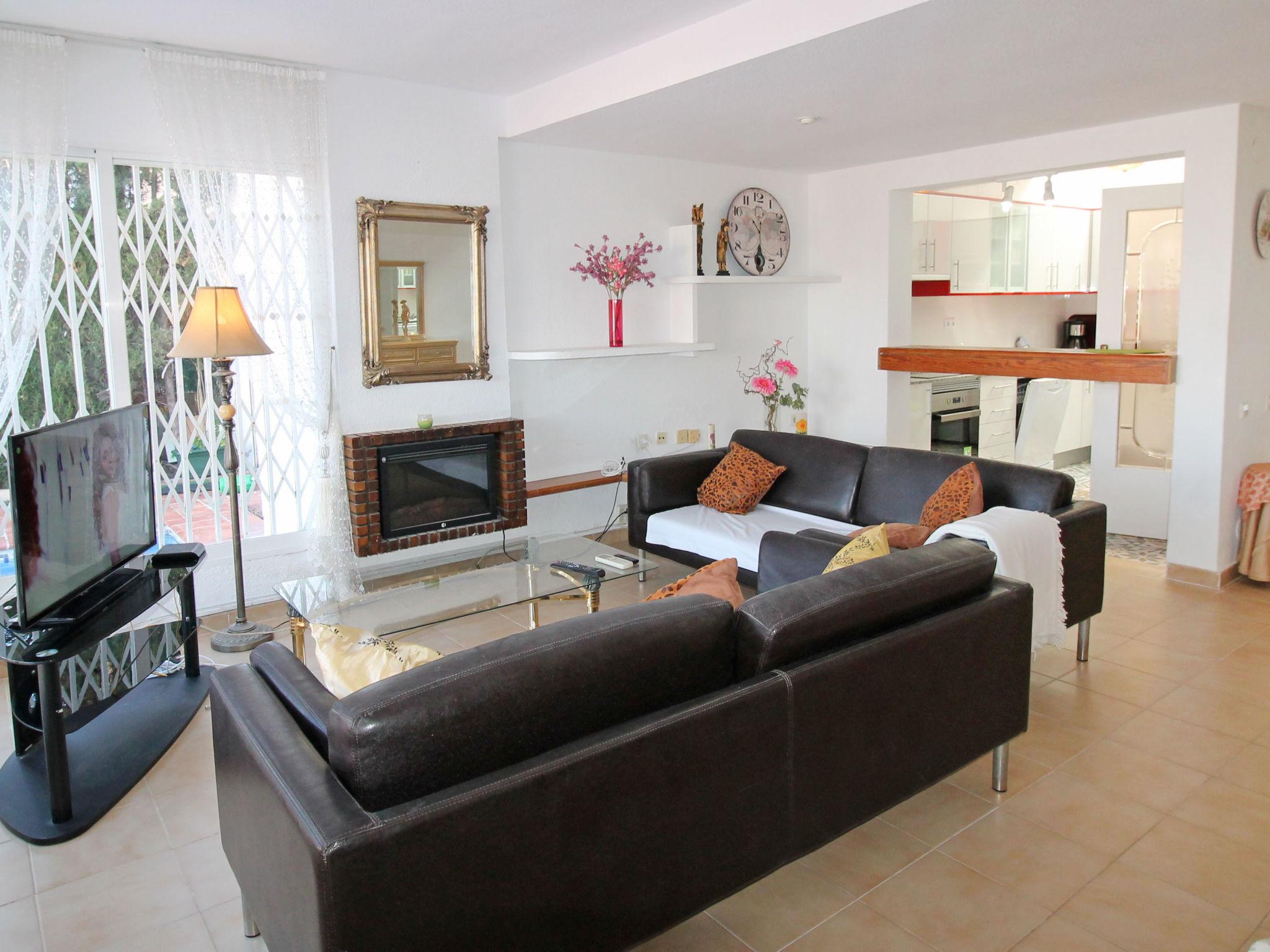 Photo 8 - 3 bedroom House in Benidorm with private pool and sea view
