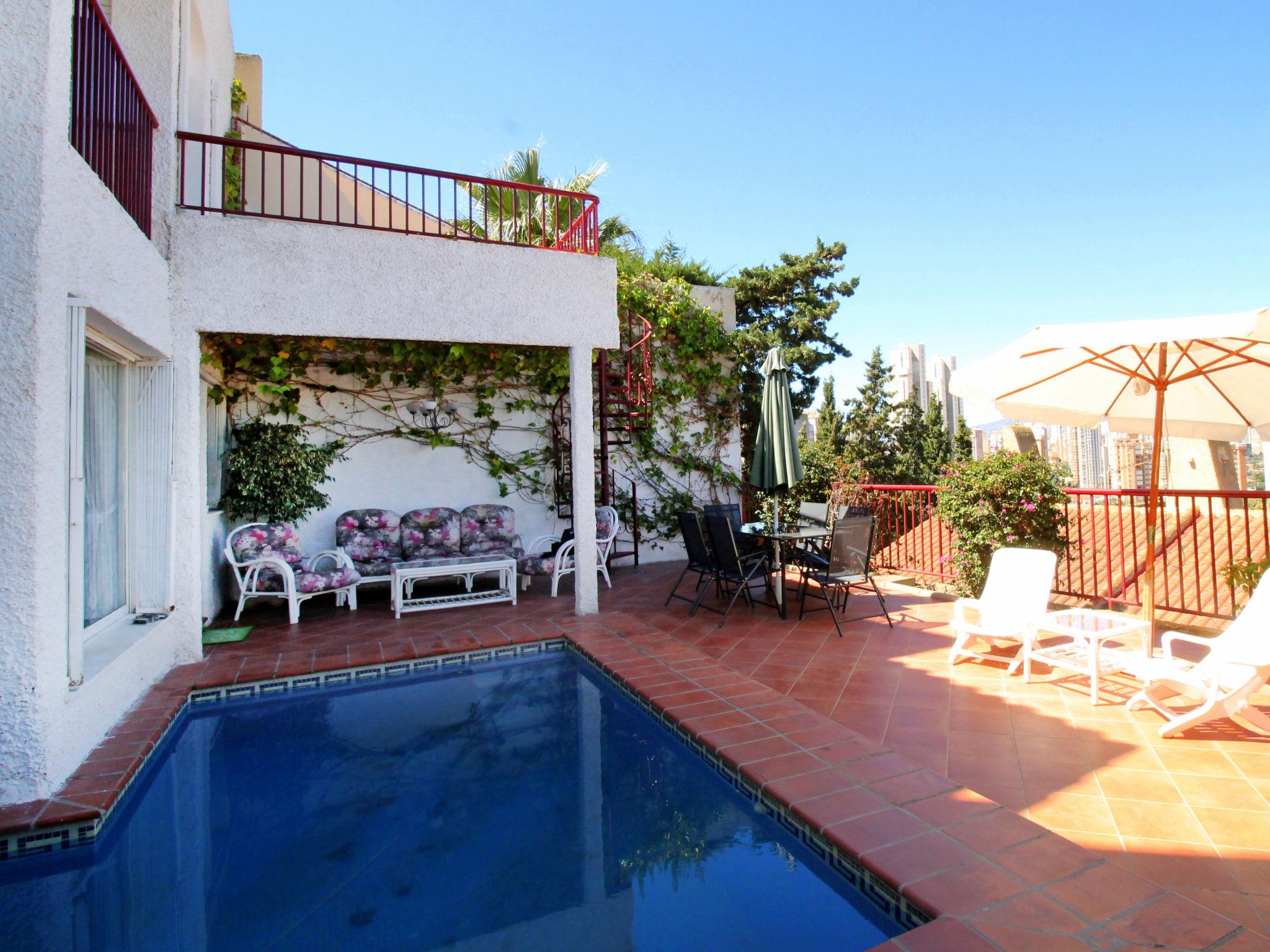 Foto 7 - Casa de 3 habitaciones en Benidorm con piscina privada y vistas al mar