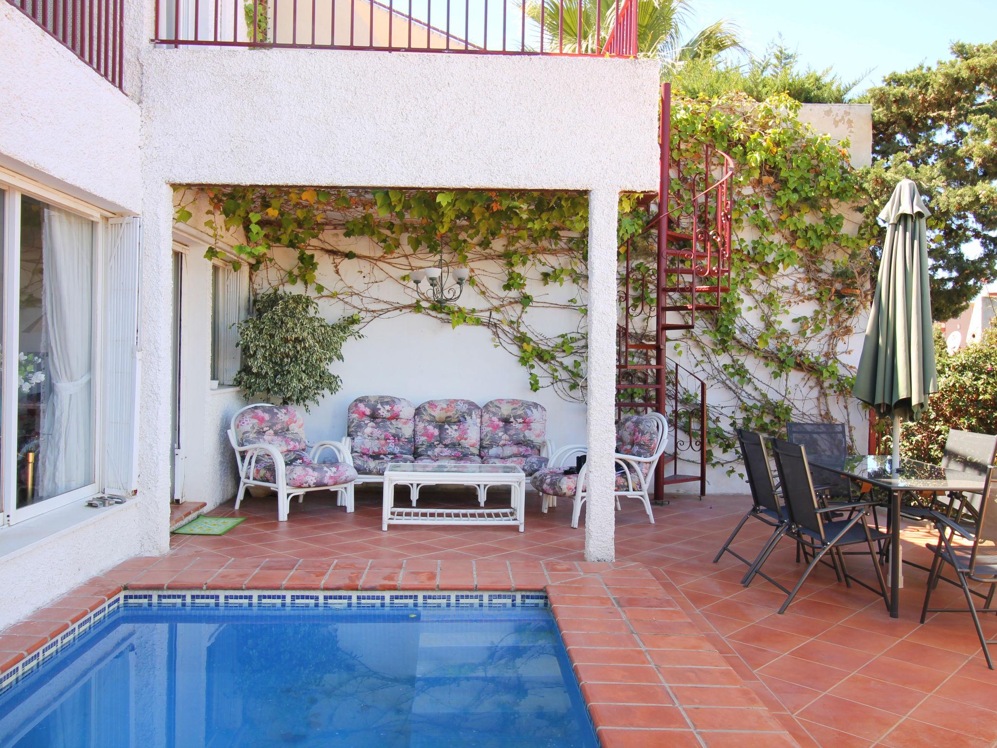 Foto 19 - Casa de 3 quartos em Benidorm com piscina privada e vistas do mar