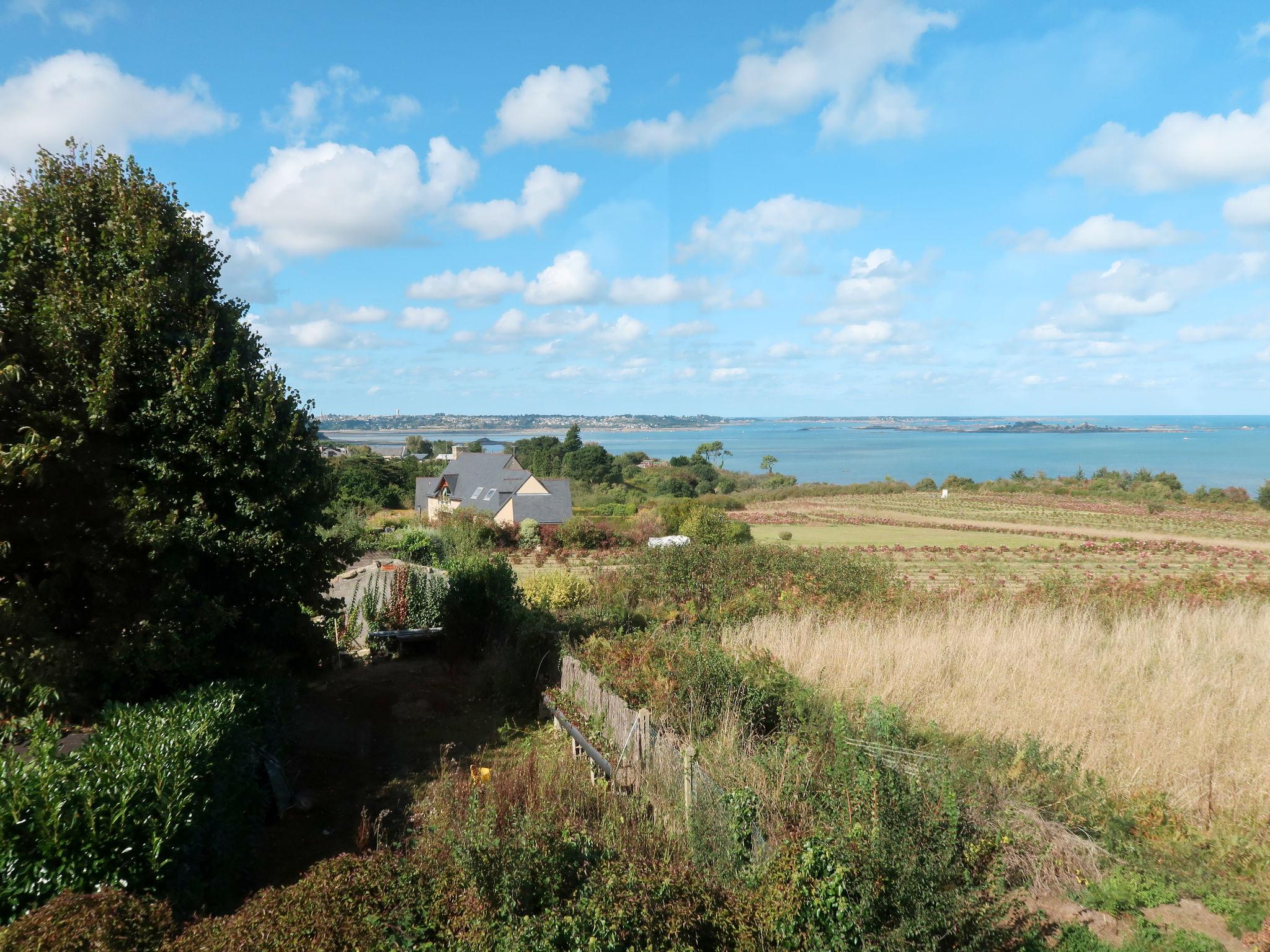 Photo 20 - Maison de 2 chambres à Plouézec avec jardin et vues à la mer