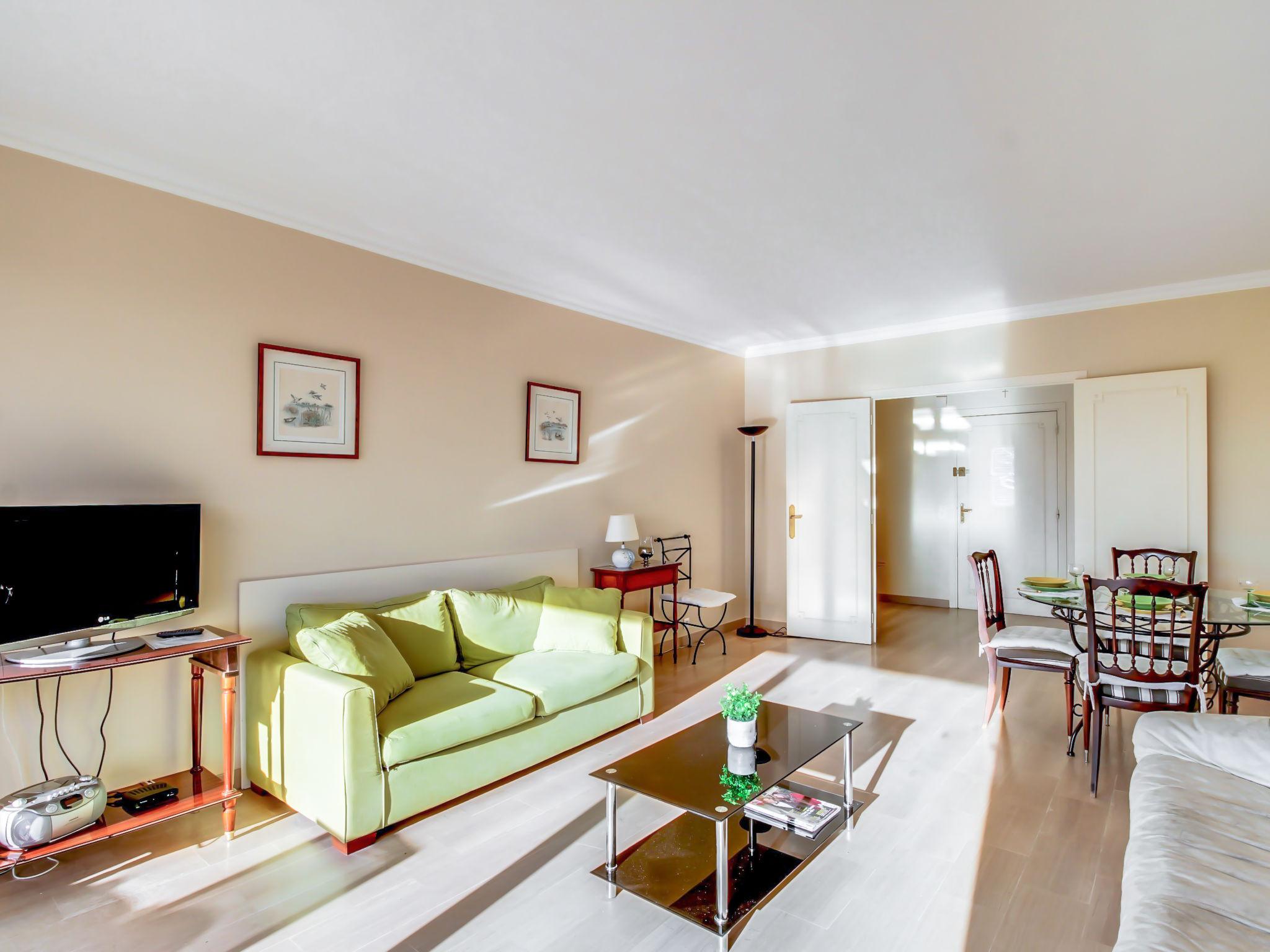 Foto 8 - Appartamento con 2 camere da letto a Cannes con piscina e vista mare