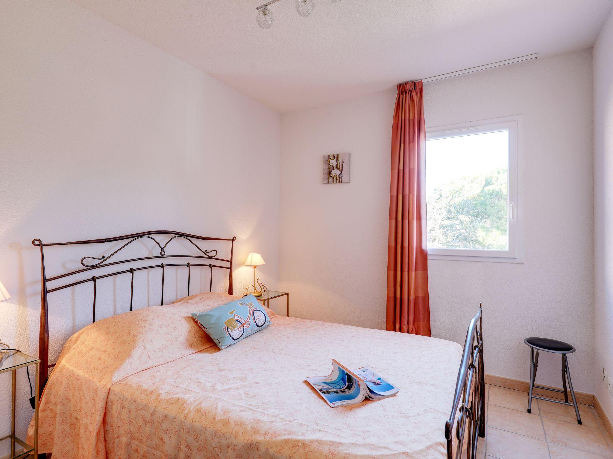 Foto 3 - Apartamento de 2 quartos em Roquebrune-sur-Argens com piscina