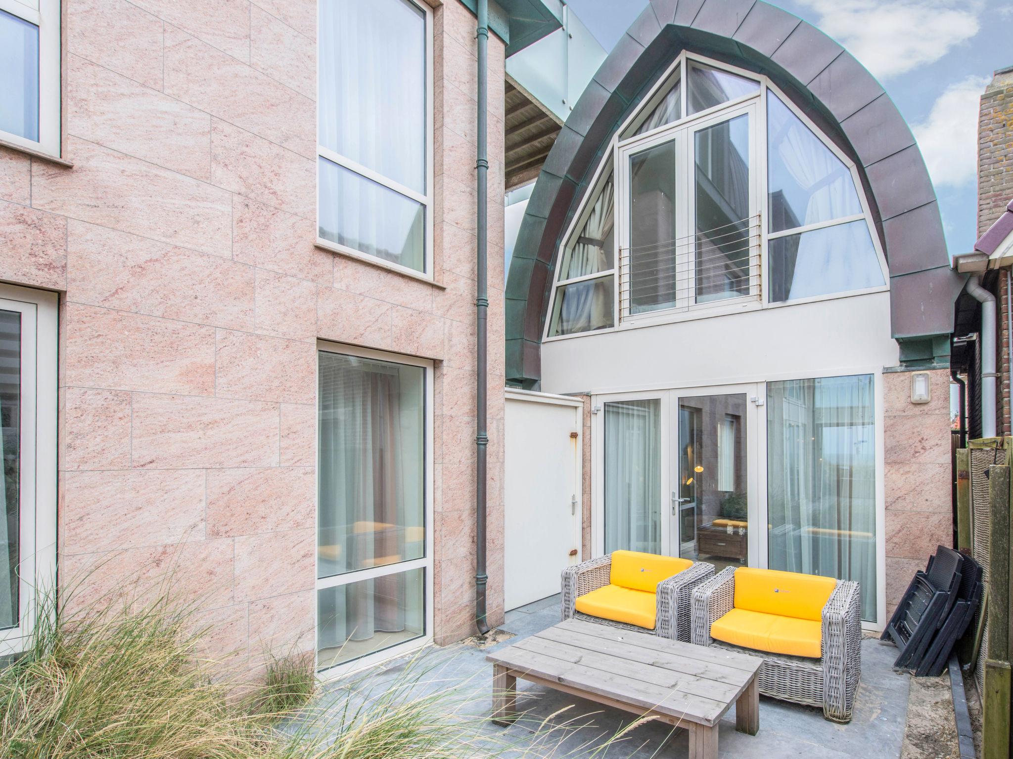 Photo 3 - Maison de 1 chambre à Egmond aan Zee avec terrasse et vues à la mer