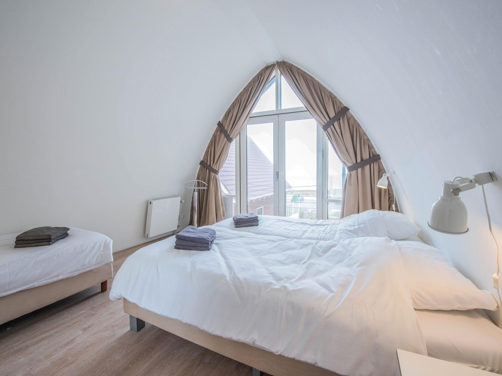 Foto 4 - Casa con 1 camera da letto a Egmond aan Zee con terrazza e vista mare