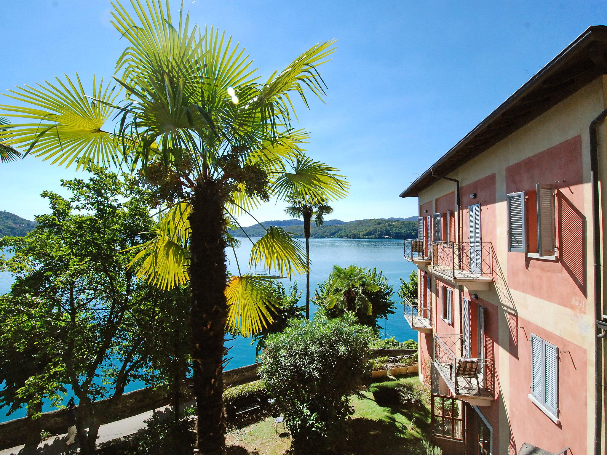 Foto 8 - Apartamento em Orta San Giulio com jardim e terraço