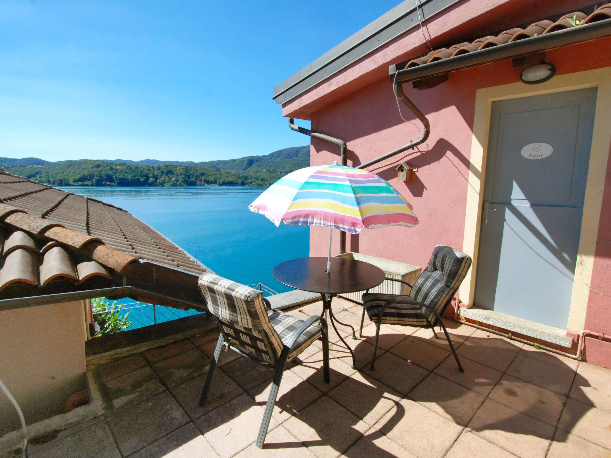 Foto 1 - Apartamento em Orta San Giulio com terraço e vista para a montanha