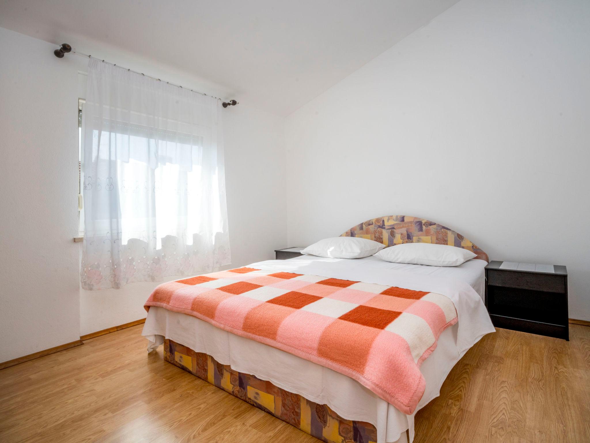 Photo 5 - 1 bedroom Apartment in Medulin with swimming pool and garden