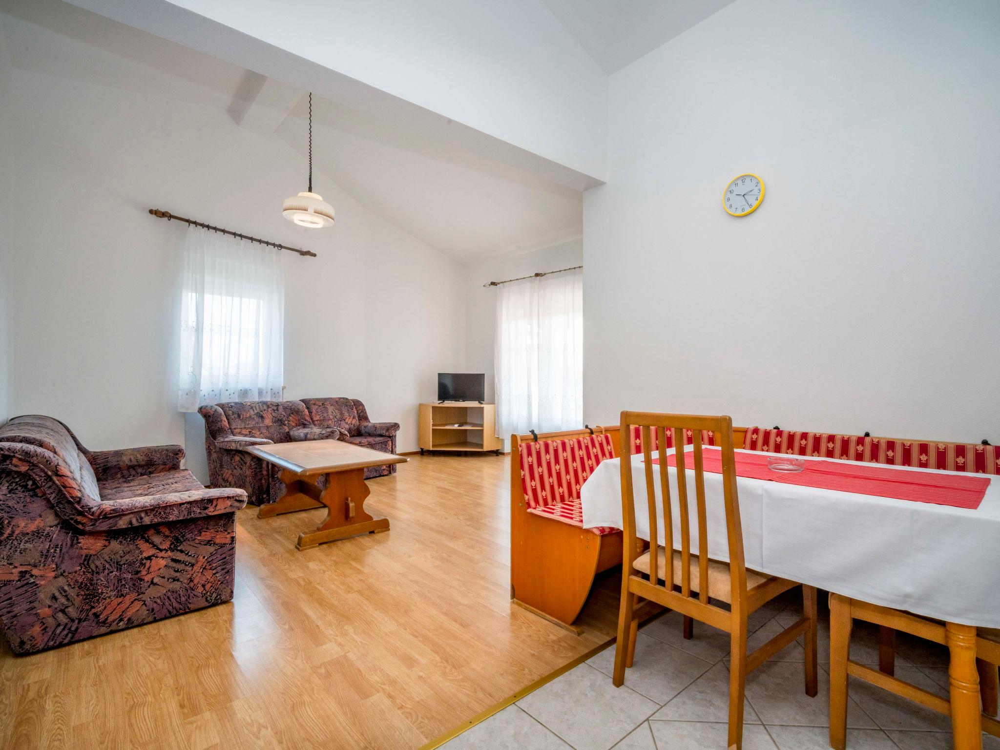 Photo 2 - 1 bedroom Apartment in Medulin with swimming pool and garden