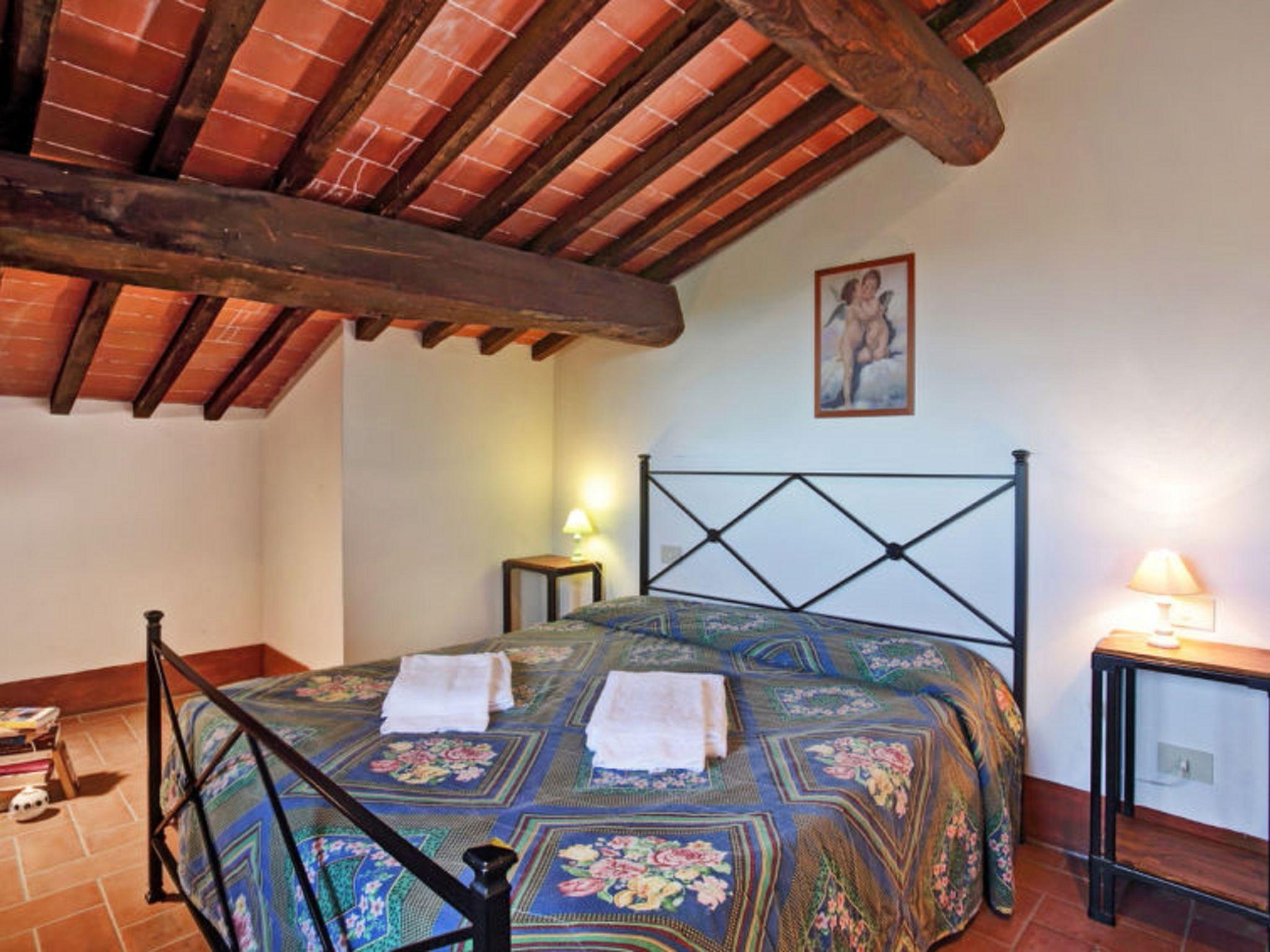 Photo 12 - 7 bedroom Apartment in Gaiole in Chianti with swimming pool and garden