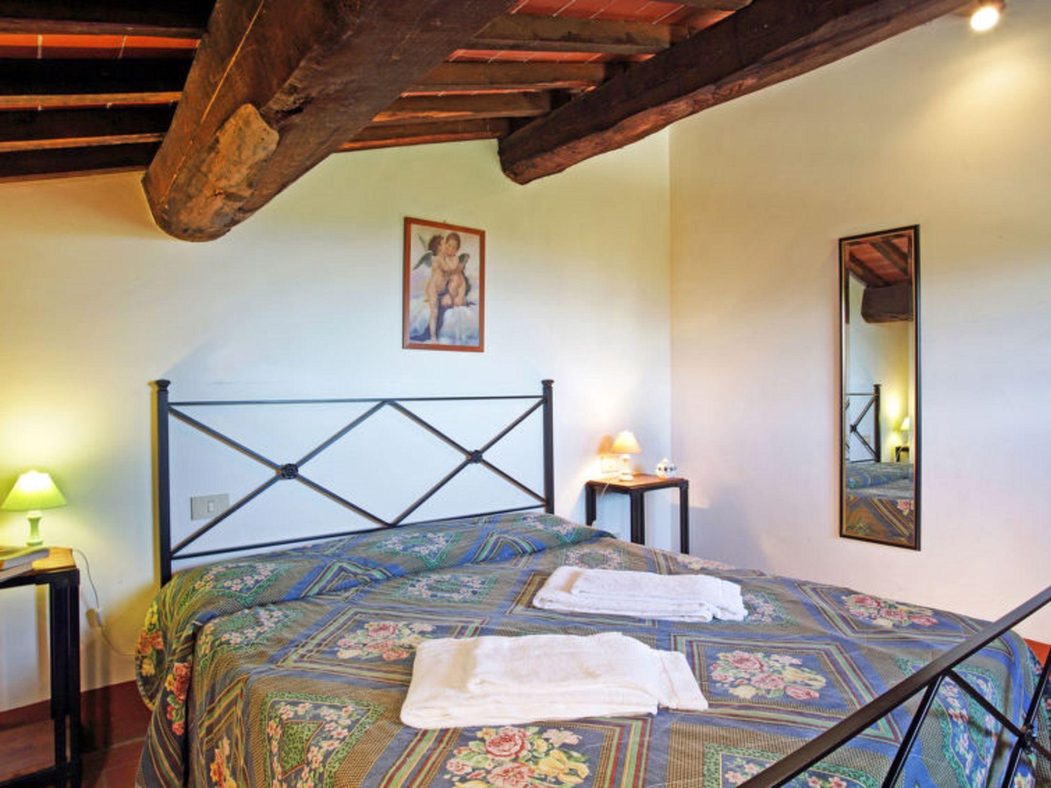 Photo 13 - 7 bedroom Apartment in Gaiole in Chianti with swimming pool and garden