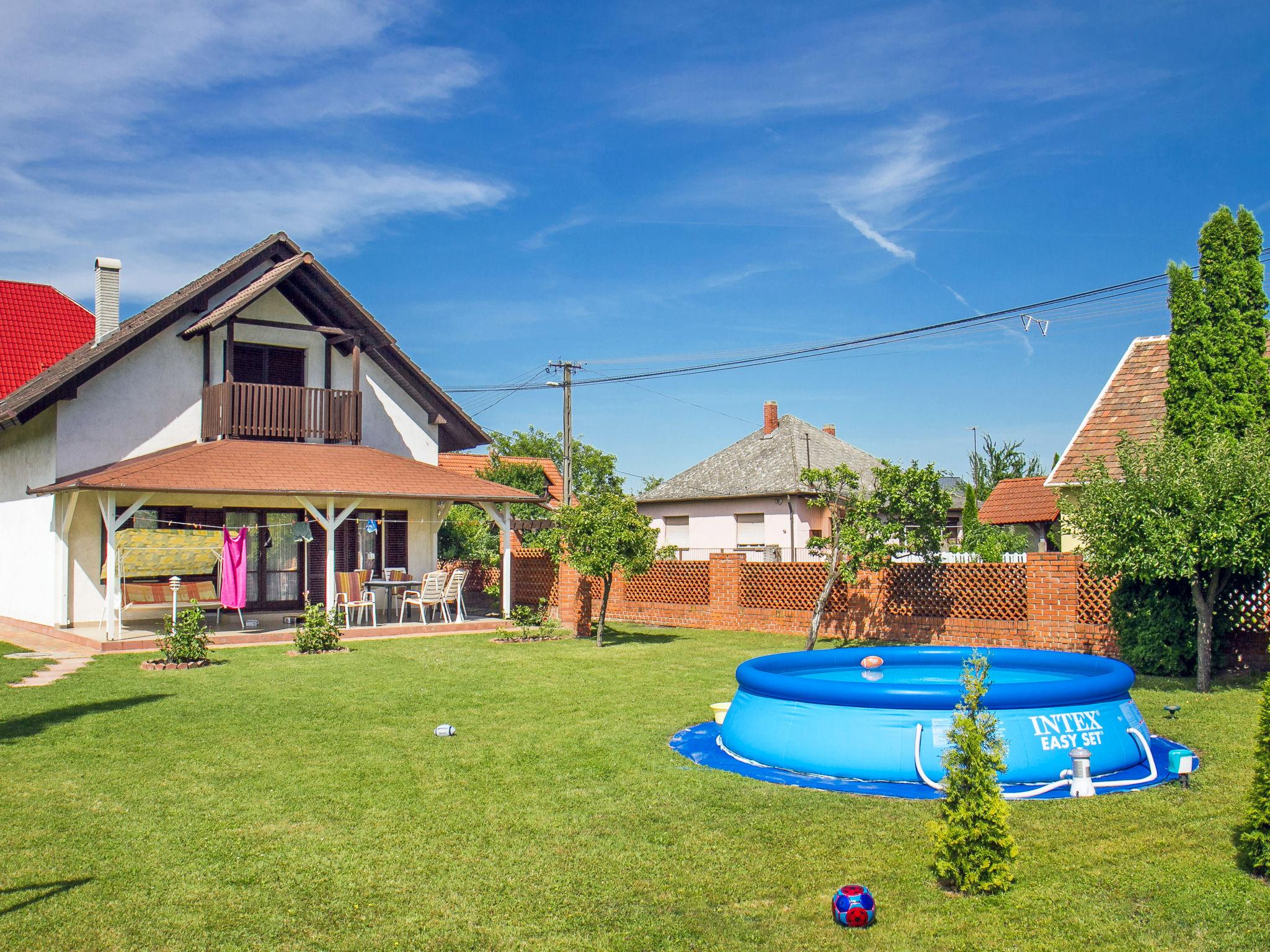 Foto 17 - Casa de 4 habitaciones en Balatonkeresztúr con piscina privada y jardín