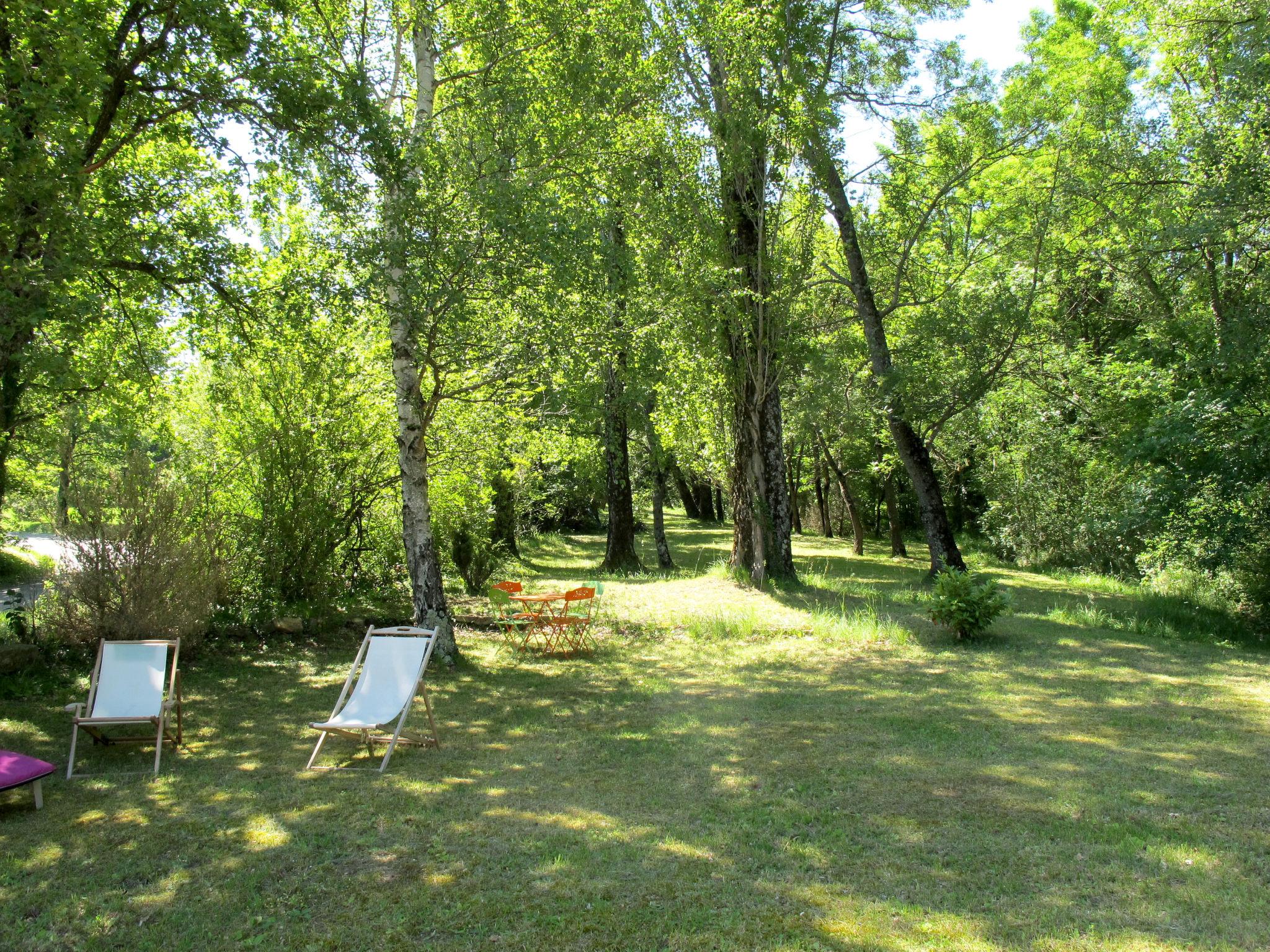 Foto 5 - Casa de 4 habitaciones en Le Poët-Laval con jardín y terraza