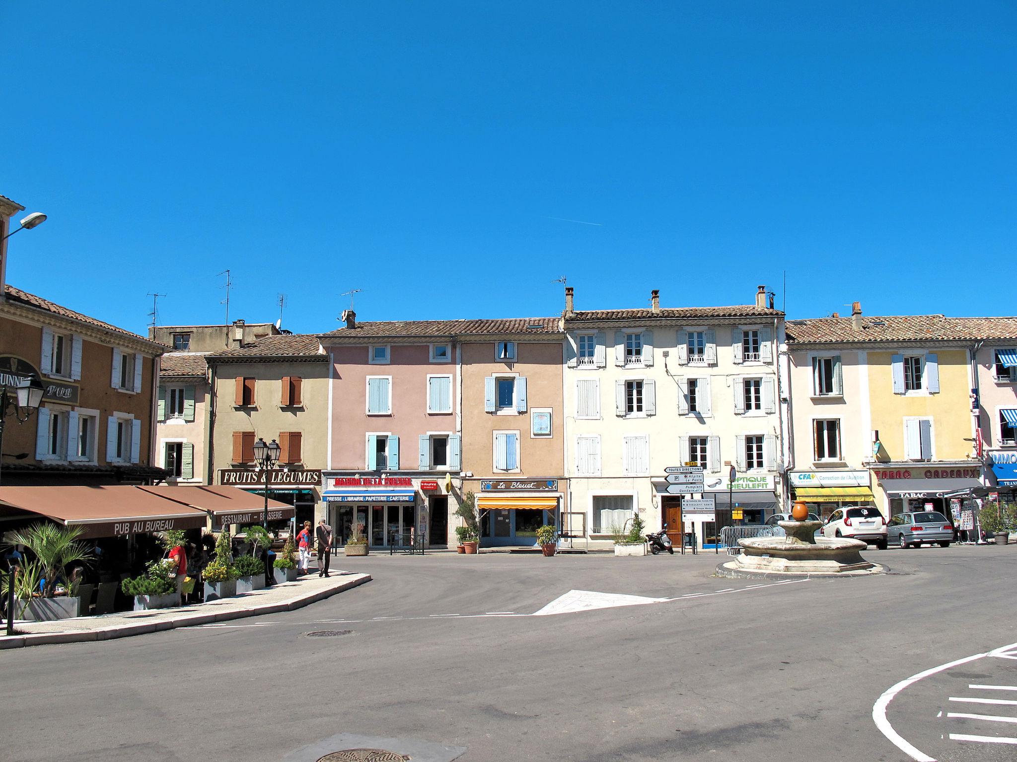 Foto 42 - Casa con 4 camere da letto a Le Poët-Laval con giardino e terrazza