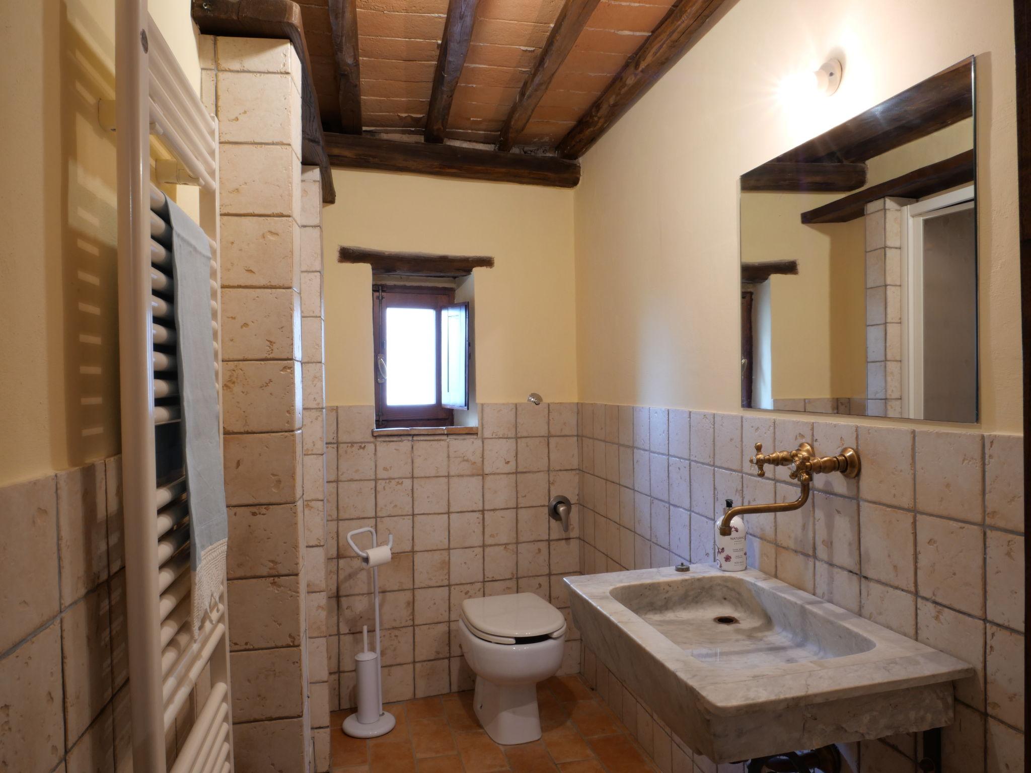 Photo 11 - Appartement de 1 chambre à Roccastrada avec piscine