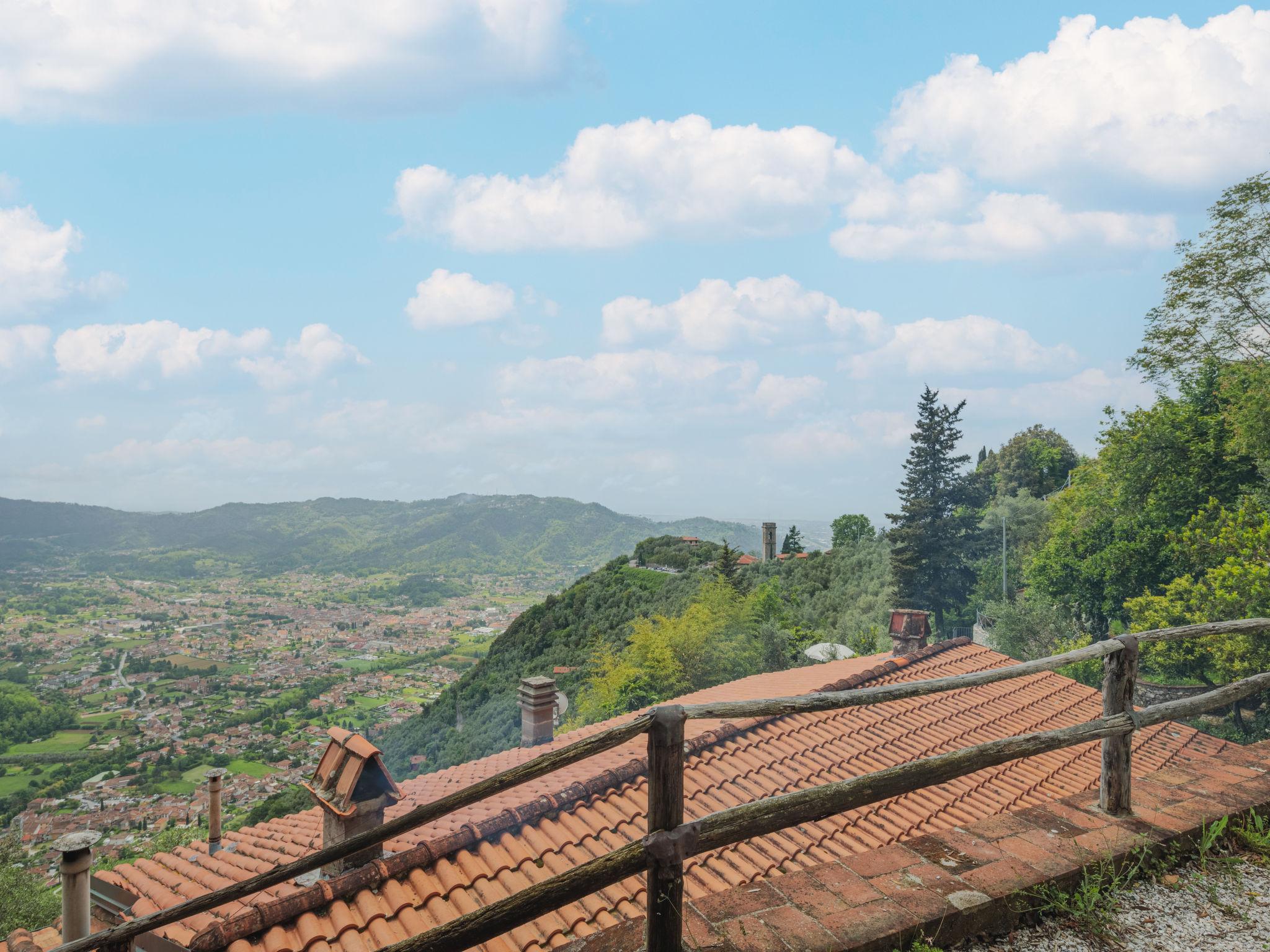 Foto 46 - Haus mit 4 Schlafzimmern in Camaiore mit privater pool und blick aufs meer