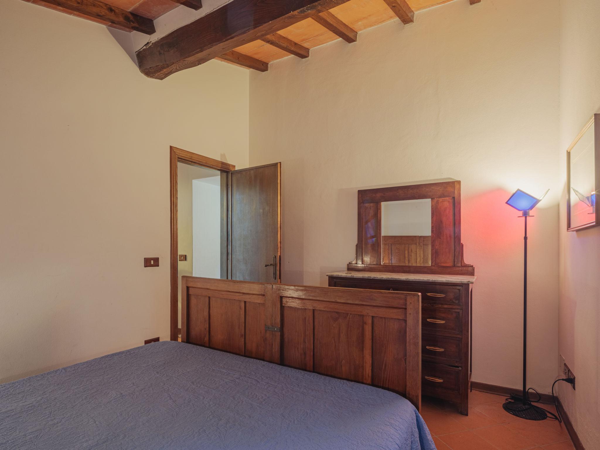 Photo 18 - 4 bedroom House in Camaiore with private pool and garden