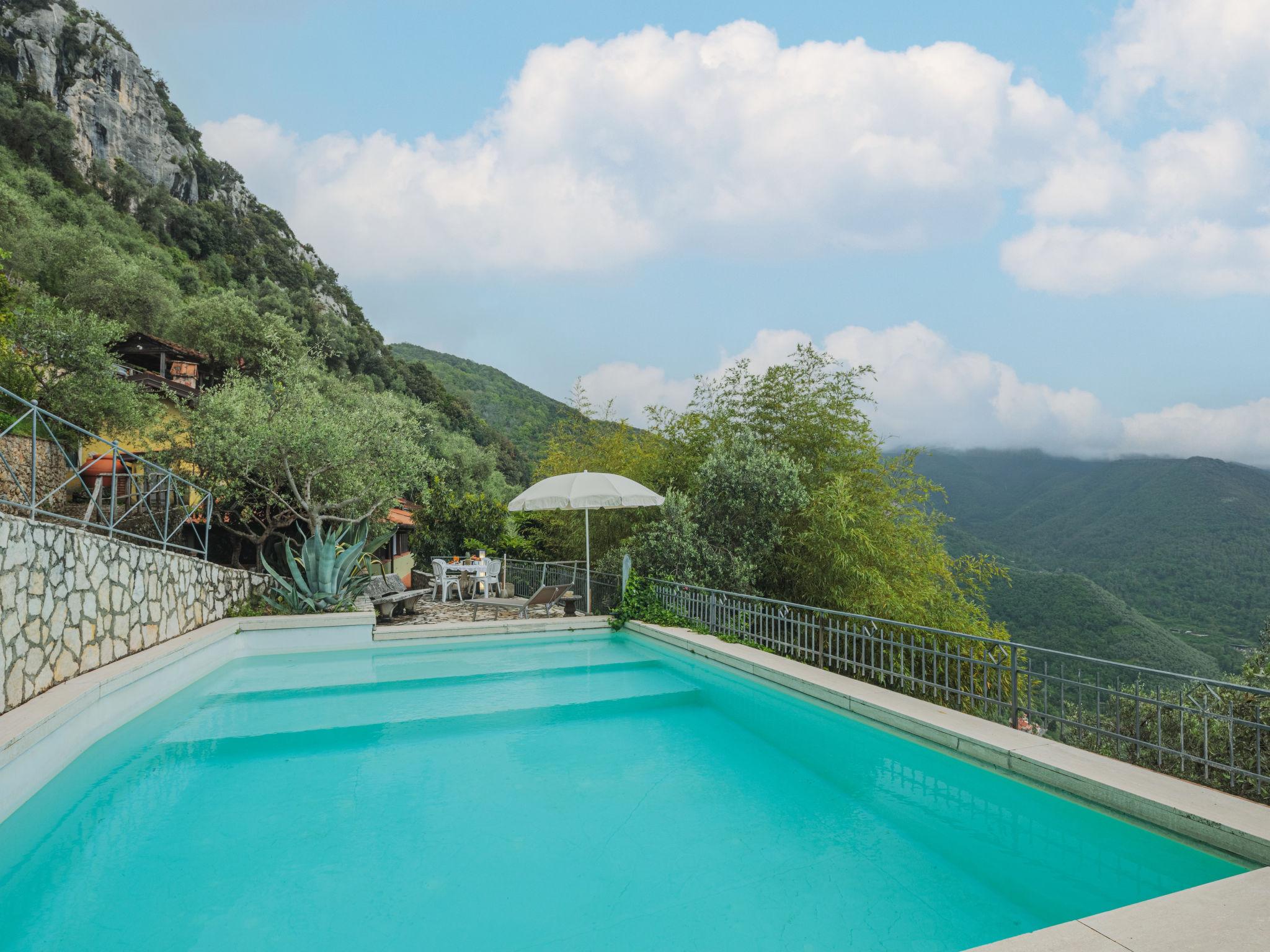 Photo 37 - Maison de 4 chambres à Camaiore avec piscine privée et vues à la mer