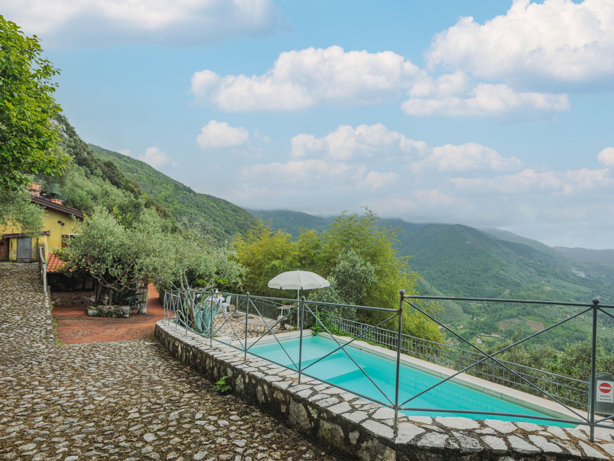 Photo 42 - Maison de 4 chambres à Camaiore avec piscine privée et vues à la mer