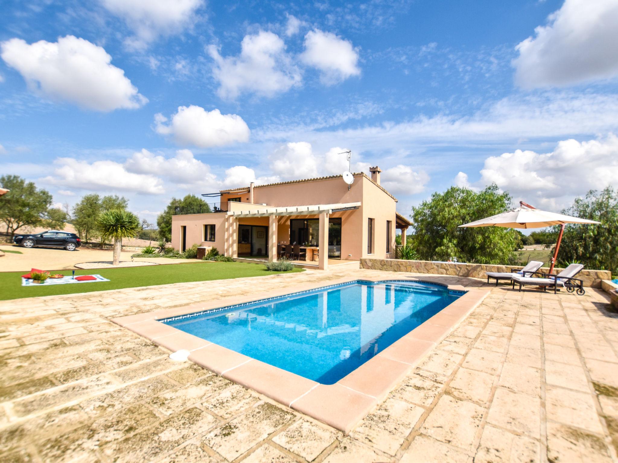 Foto 1 - Casa con 3 camere da letto a Sineu con piscina privata e vista mare