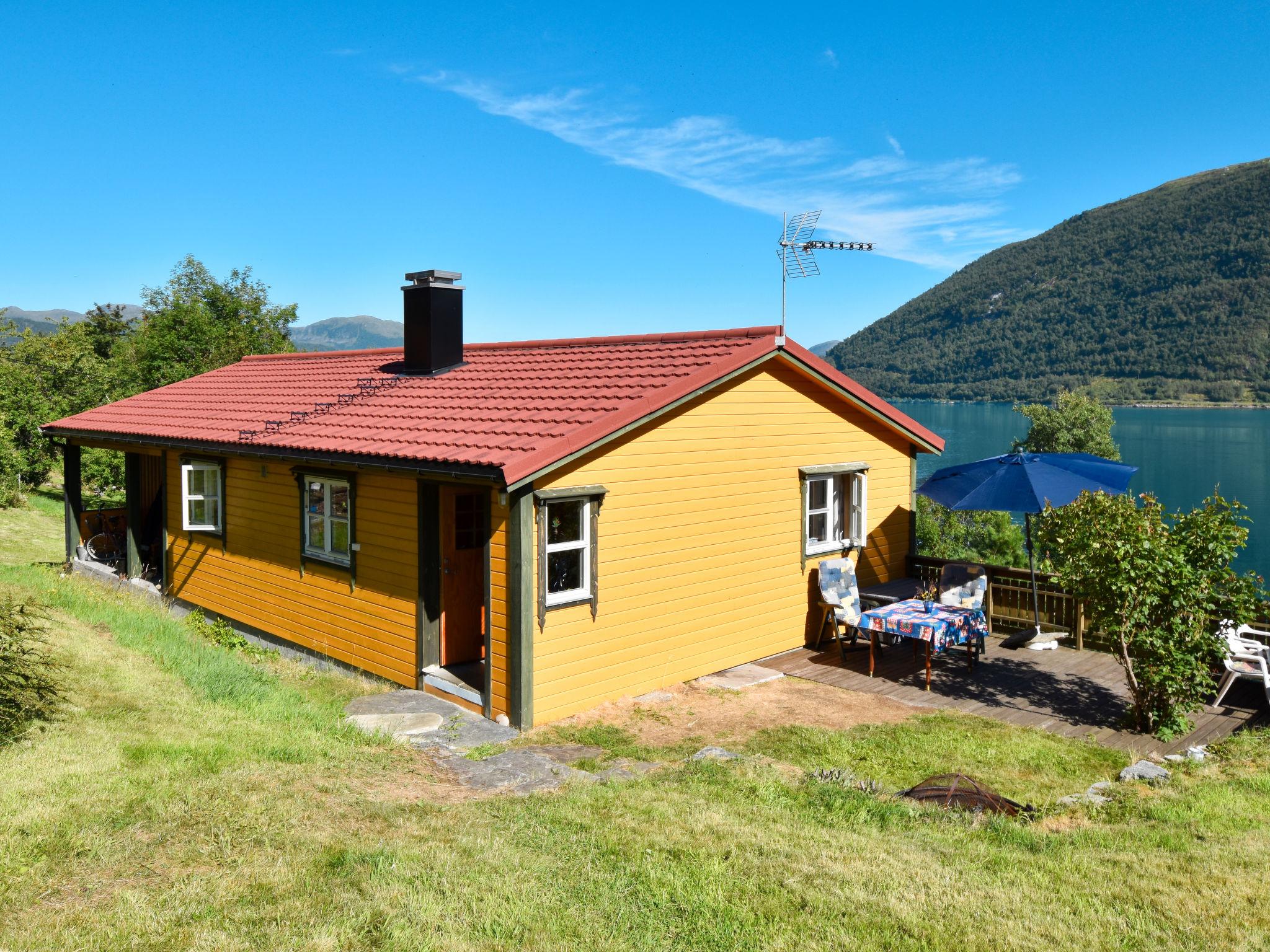 Foto 6 - Casa de 2 quartos em Bremanger com jardim e terraço