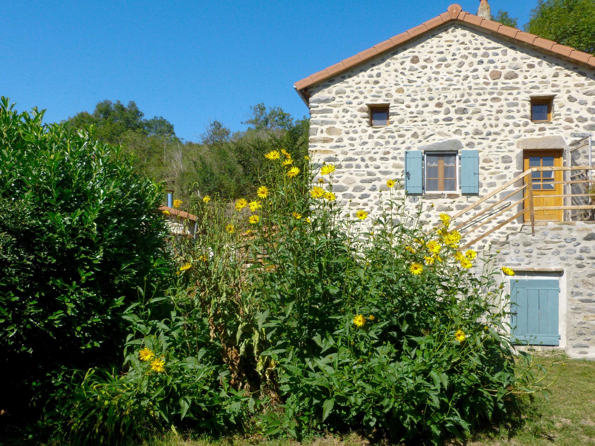 Photo 5 - Maison de 1 chambre à Blesle avec jardin