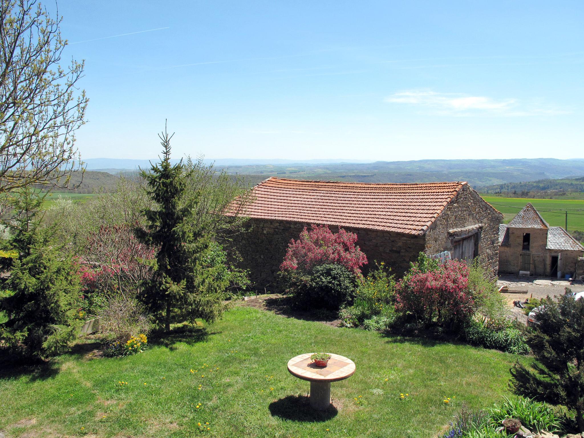 Photo 2 - Maison de 1 chambre à Blesle avec jardin