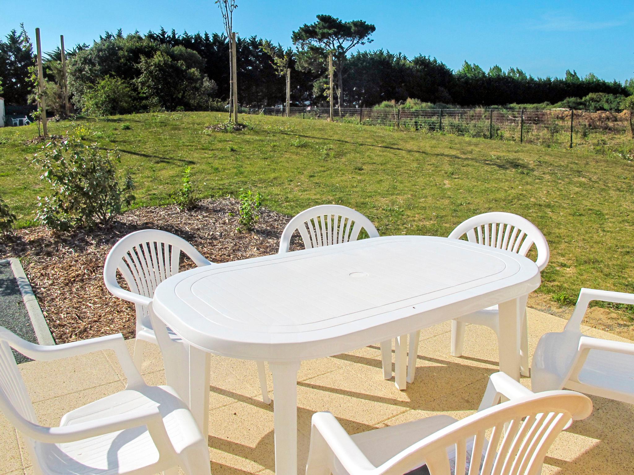 Photo 20 - Maison de 2 chambres à Les Sables-d'Olonne avec piscine et jardin