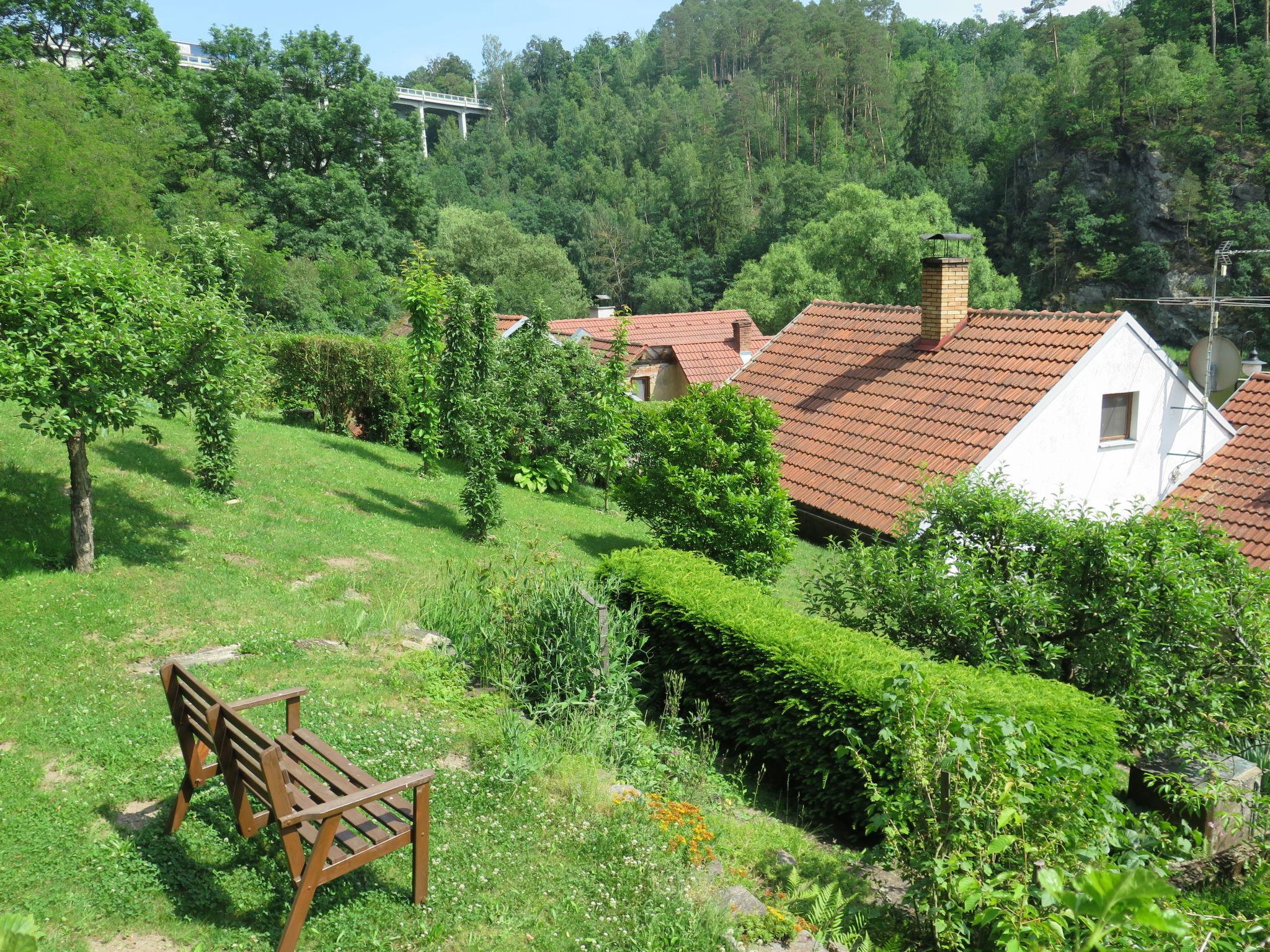 Foto 5 - Haus mit 1 Schlafzimmer in Bechyně mit garten und terrasse