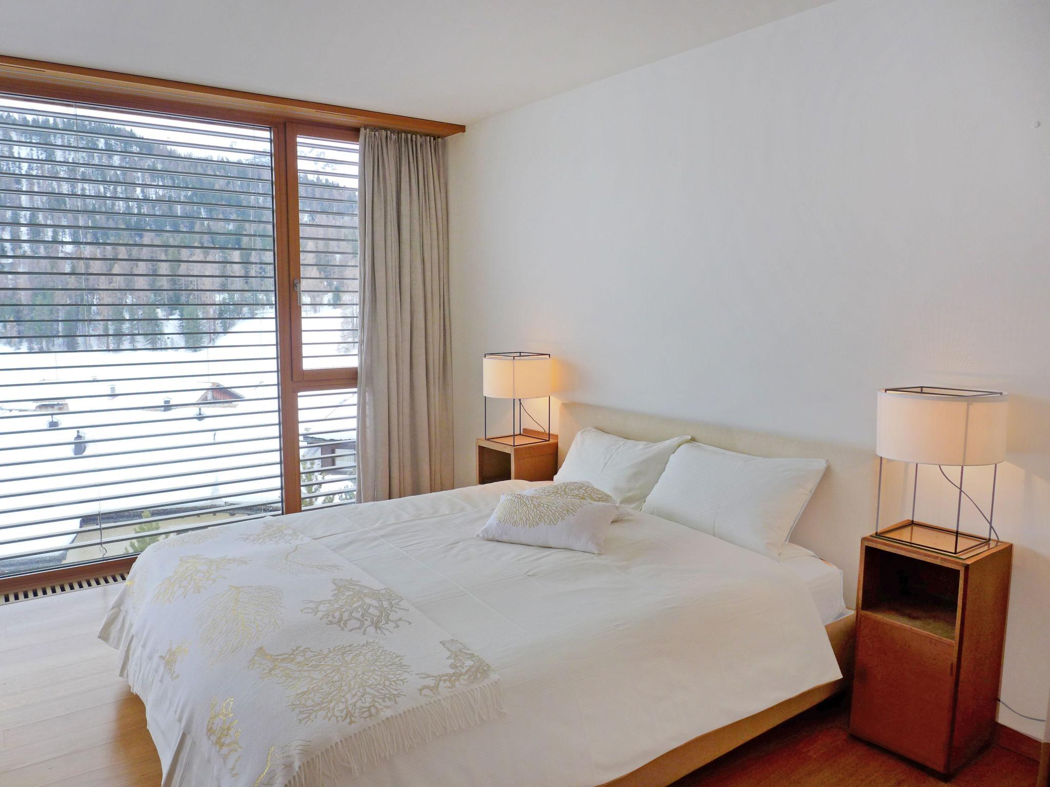 Foto 4 - Apartment mit 4 Schlafzimmern in Celerina/Schlarigna mit blick auf die berge