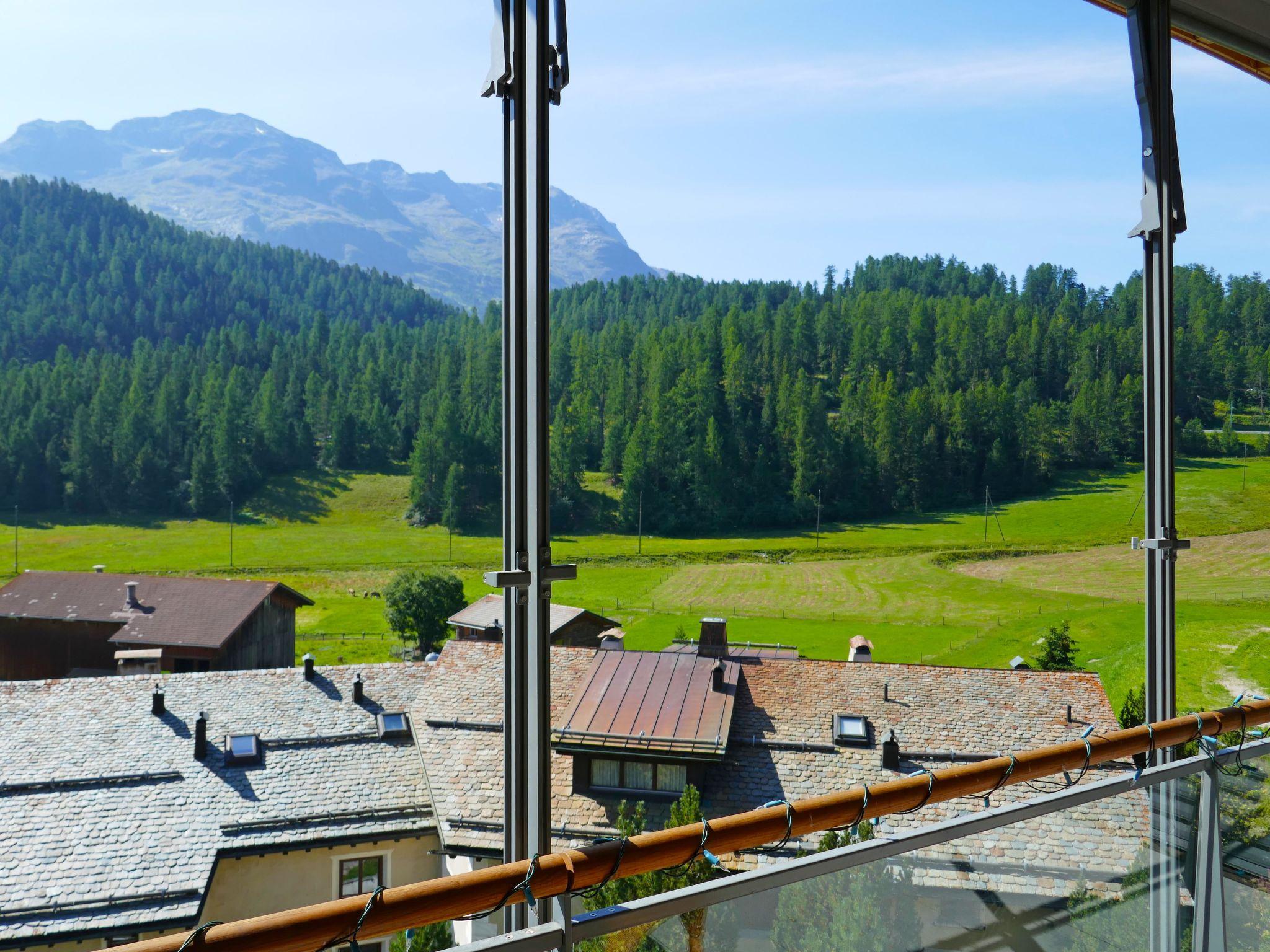 Foto 32 - Apartamento de 4 habitaciones en Celerina/Schlarigna con vistas a la montaña