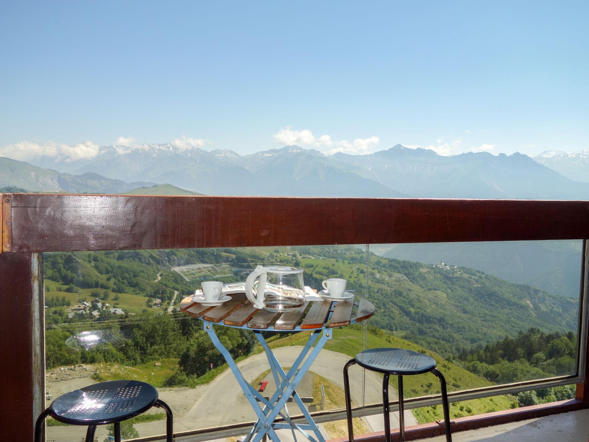 Foto 3 - Appartamento con 1 camera da letto a Villarembert con piscina e vista sulle montagne