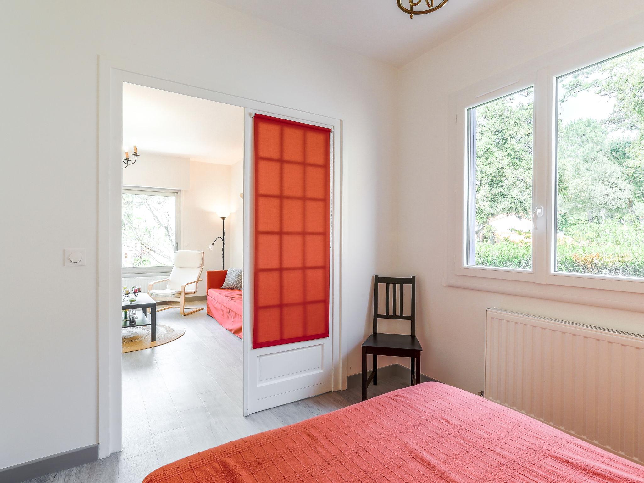 Foto 14 - Appartamento con 4 camere da letto a Saint-Palais-sur-Mer con terrazza e vista mare
